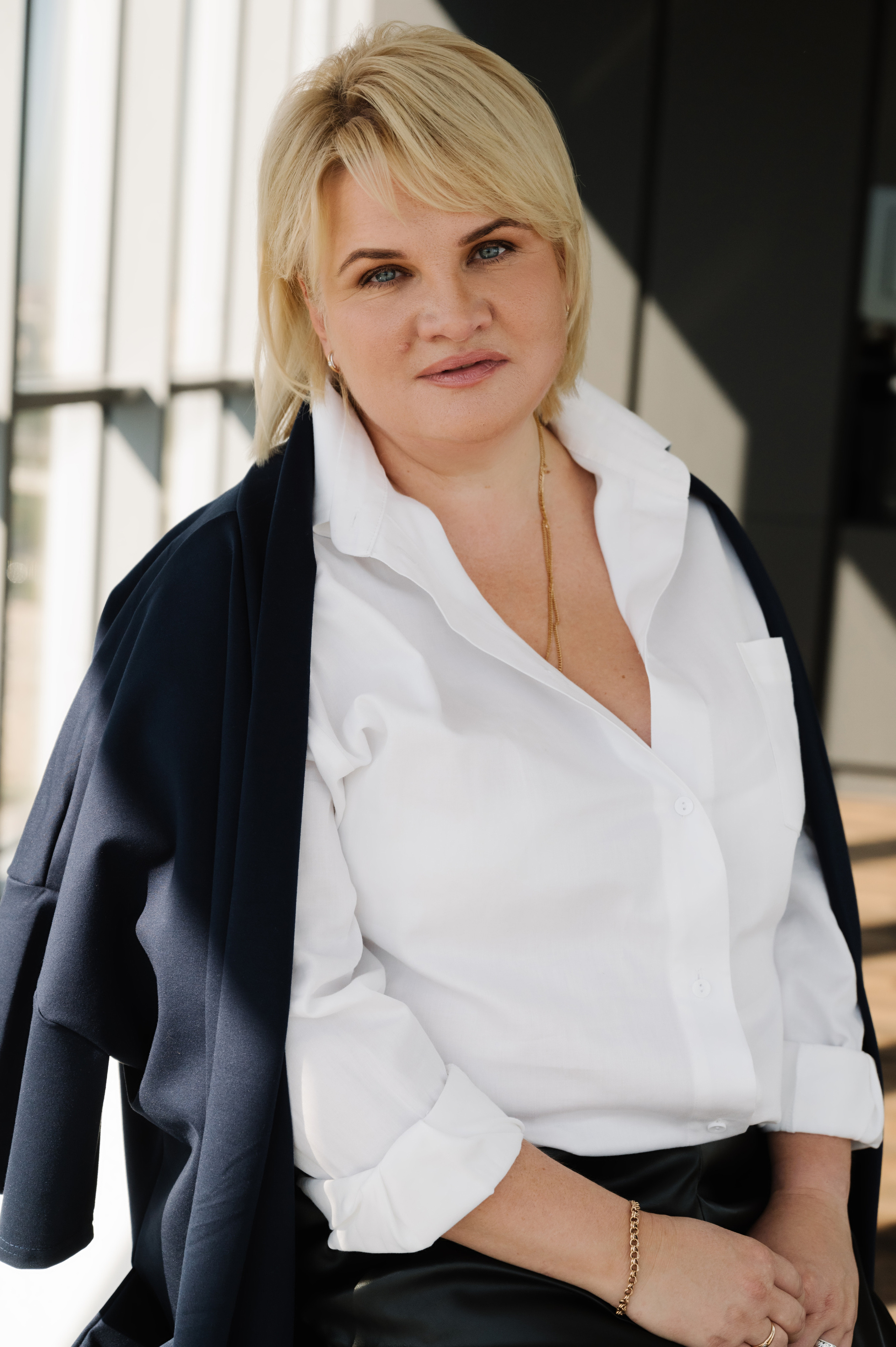 Вита. Профессиональный фотограф беременности в СПБ. Стильные фотосессии беременности в стиле минимализм и классическая фотография