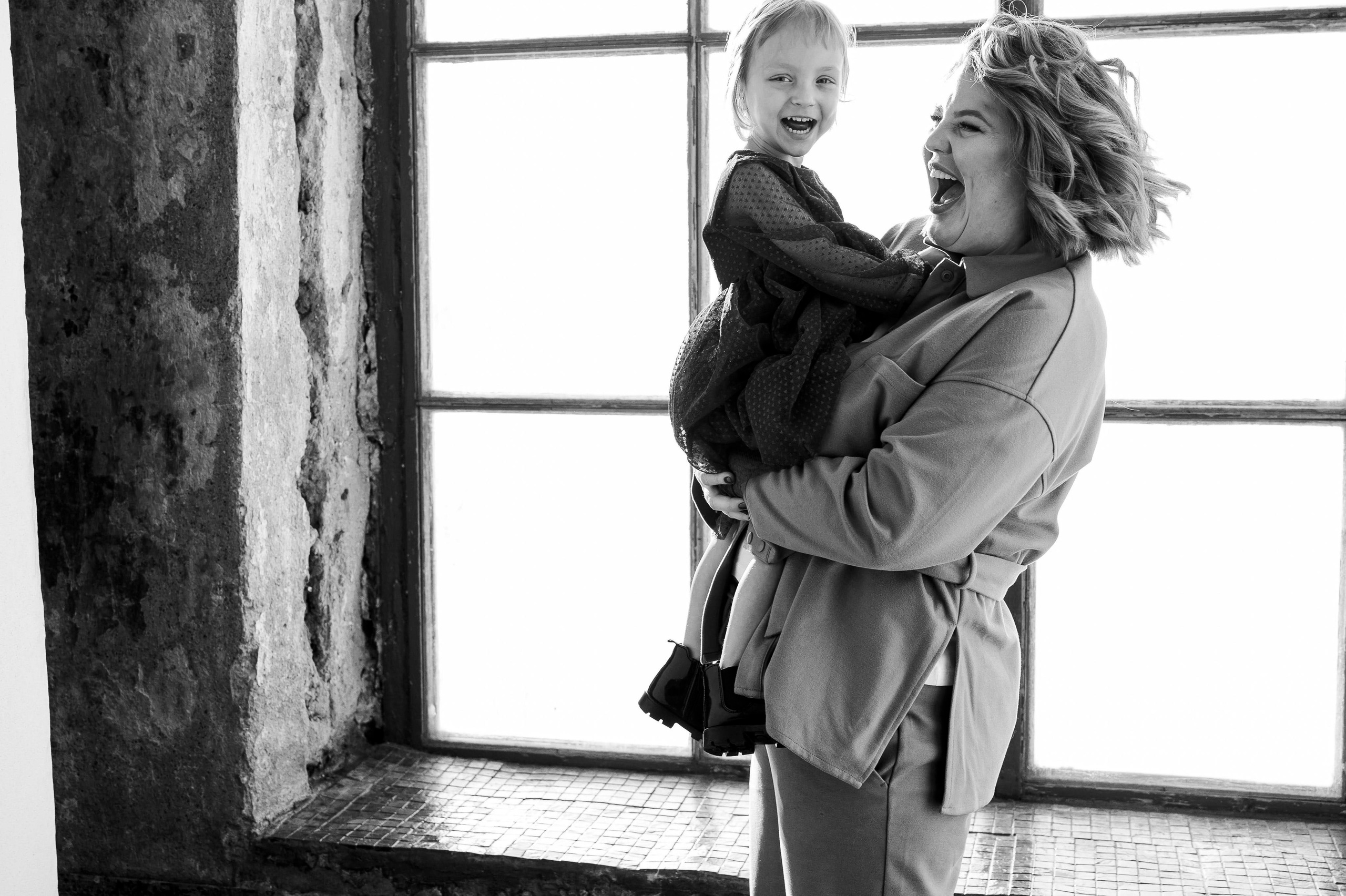 Виктория. Профессиональный фотограф беременности в СПБ. Стильные фотосессии беременности в стиле минимализм и классическая фотография