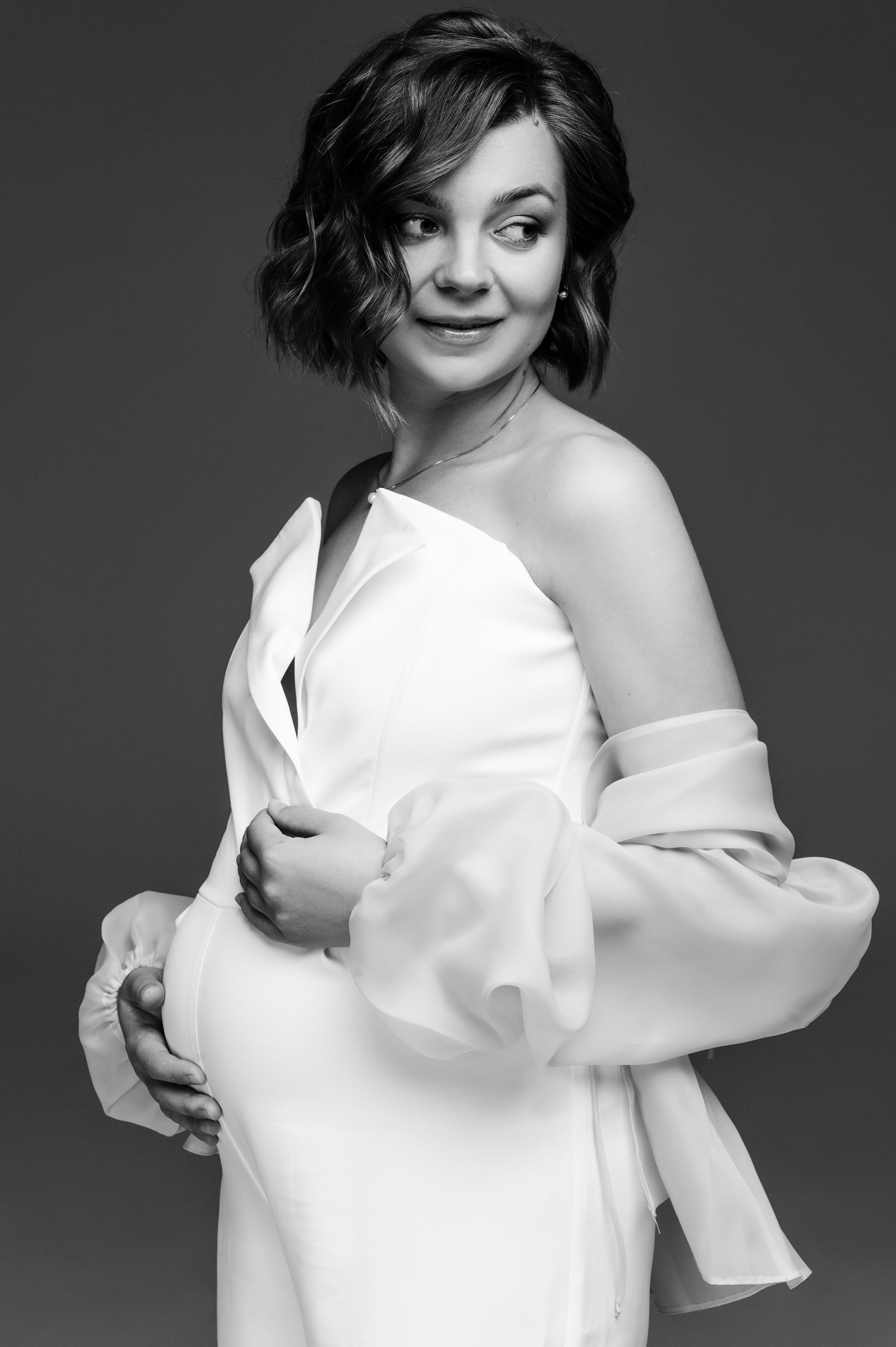 Мария. Профессиональный фотограф беременности в СПБ. Стильные фотосессии беременности в стиле минимализм и классическая фотография