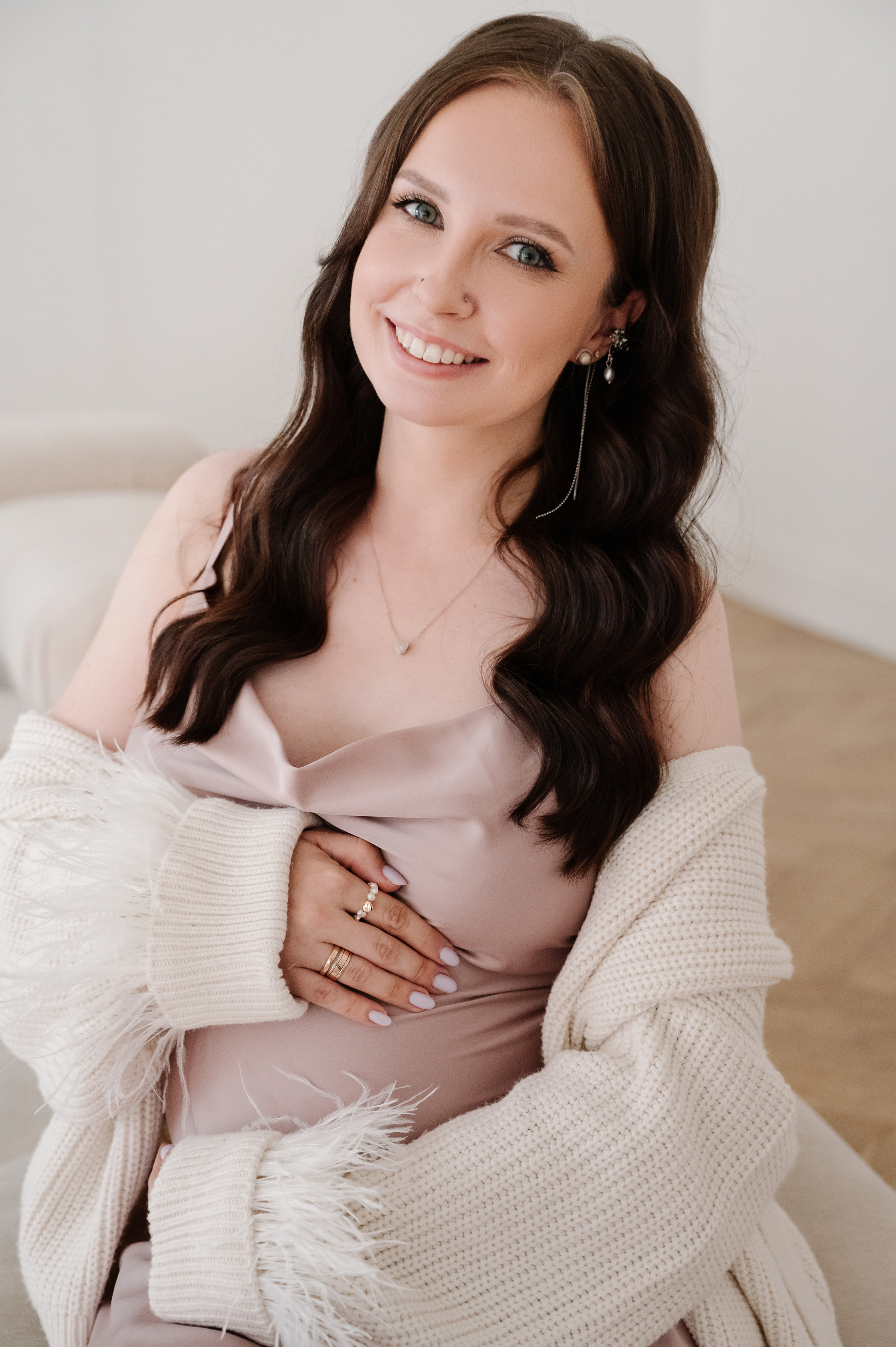 Ксения. Профессиональный фотограф беременности в СПБ. Стильные фотосессии беременности в стиле минимализм и классическая фотография