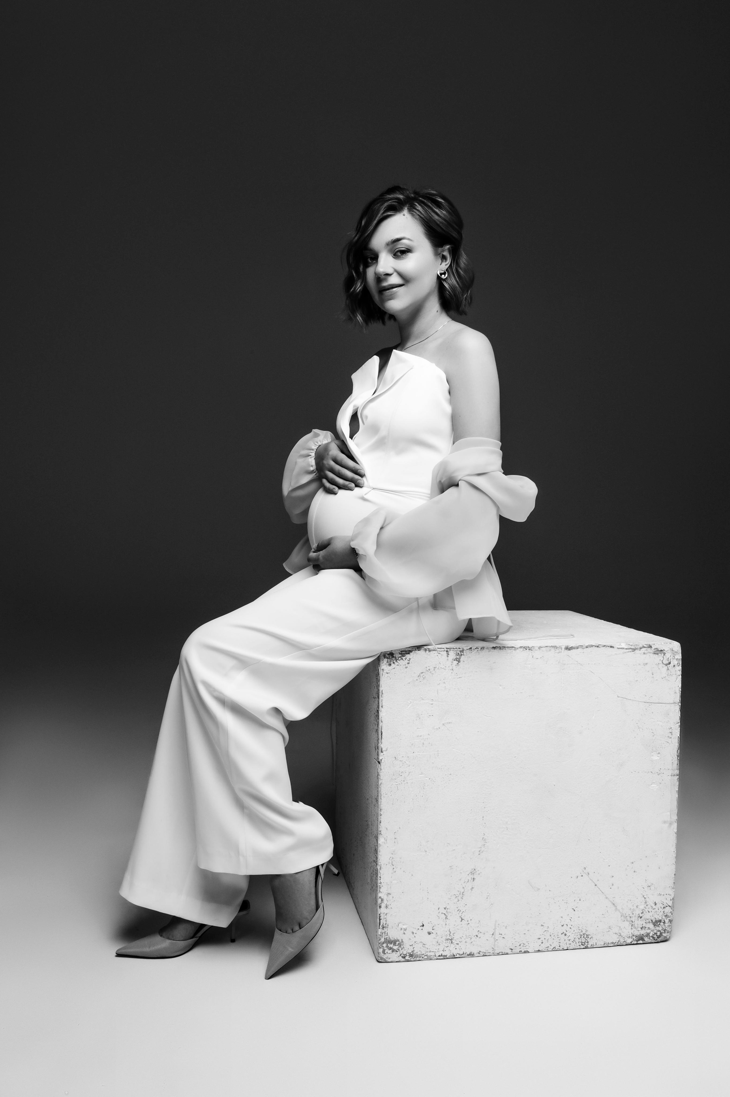 Мария. Профессиональный фотограф беременности в СПБ. Стильные фотосессии беременности в стиле минимализм и классическая фотография