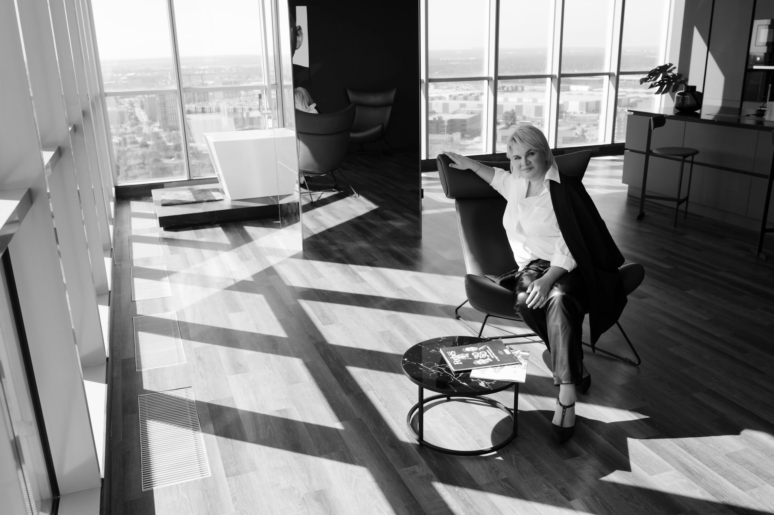 Вита. Профессиональный фотограф беременности в СПБ. Стильные фотосессии беременности в стиле минимализм и классическая фотография