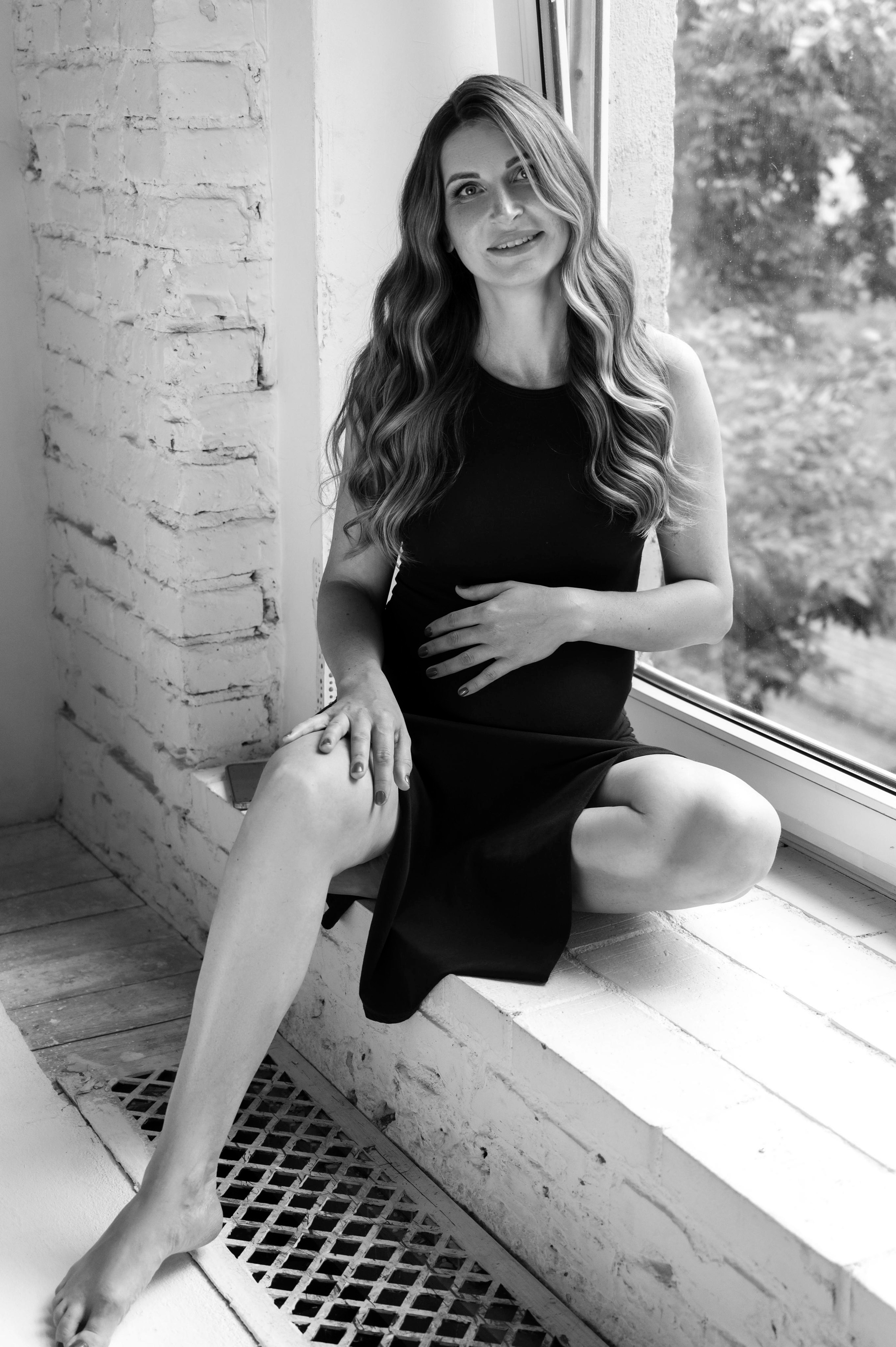 Лина. Профессиональный фотограф беременности в СПБ. Стильные фотосессии беременности в стиле минимализм и классическая фотография