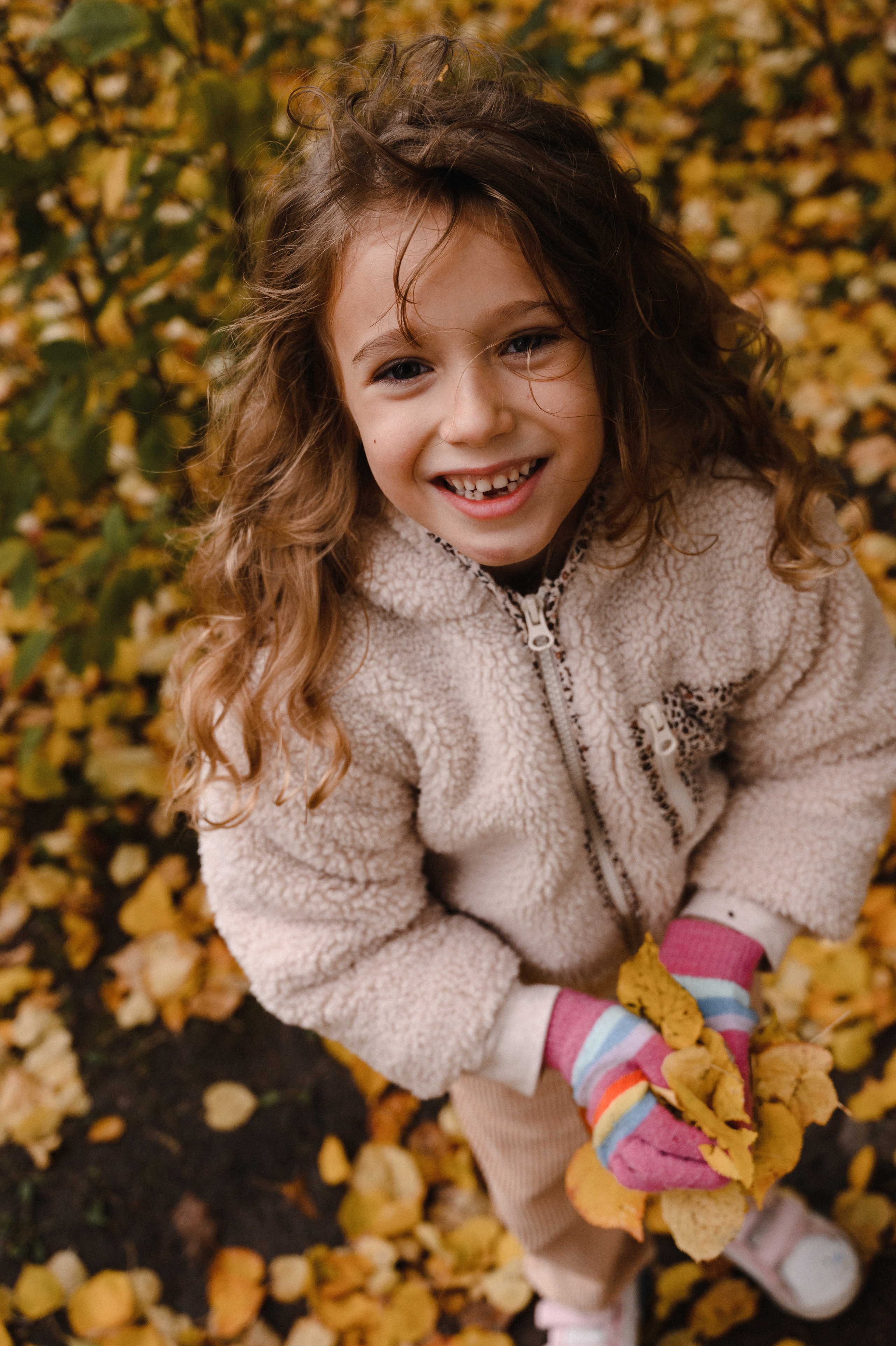 Юля и Оля. Профессиональный фотограф беременности в СПБ. Стильные фотосессии беременности в стиле минимализм и классическая фотография