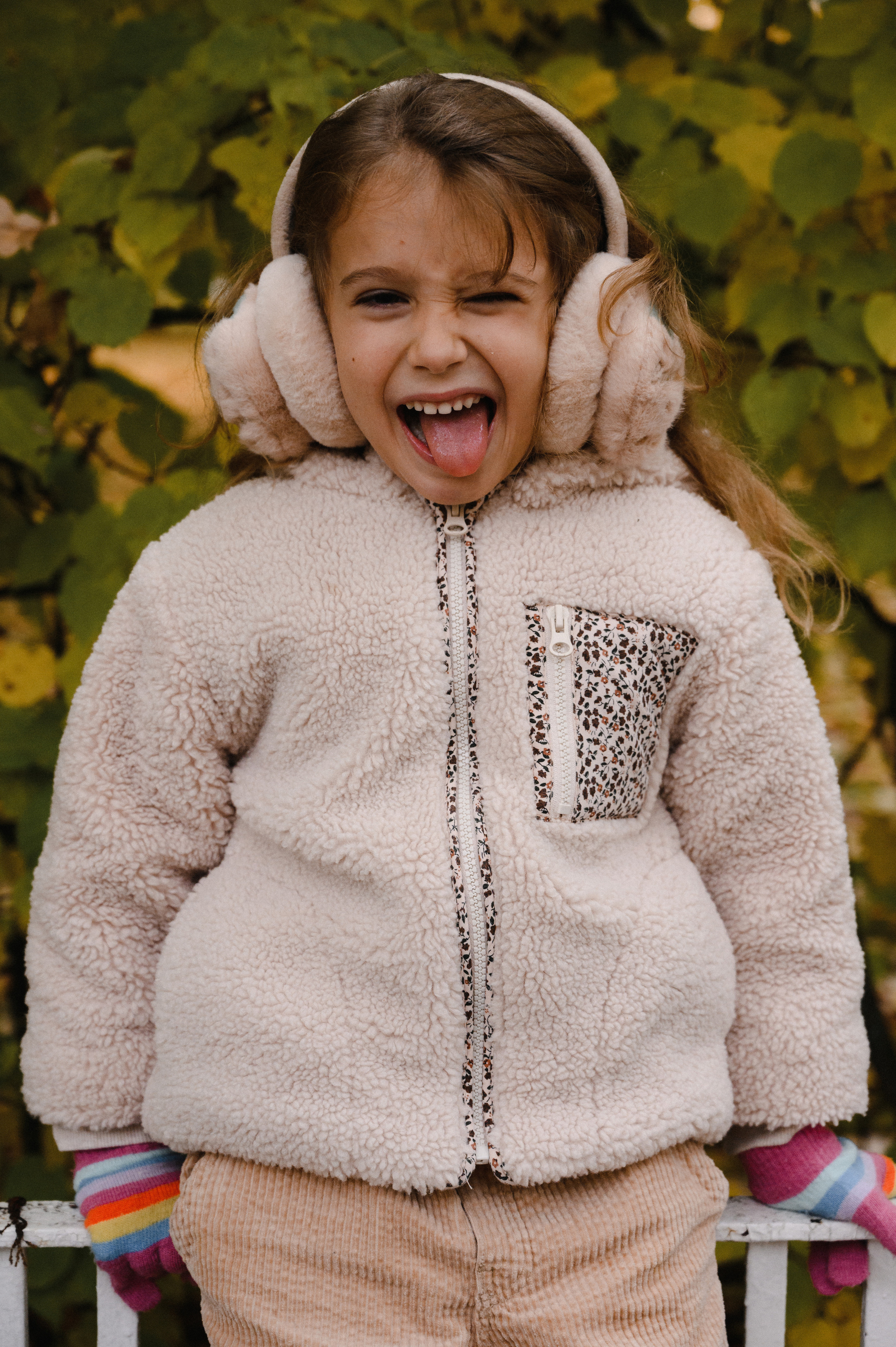 Юля и Оля. Профессиональный фотограф беременности в СПБ. Стильные фотосессии беременности в стиле минимализм и классическая фотография