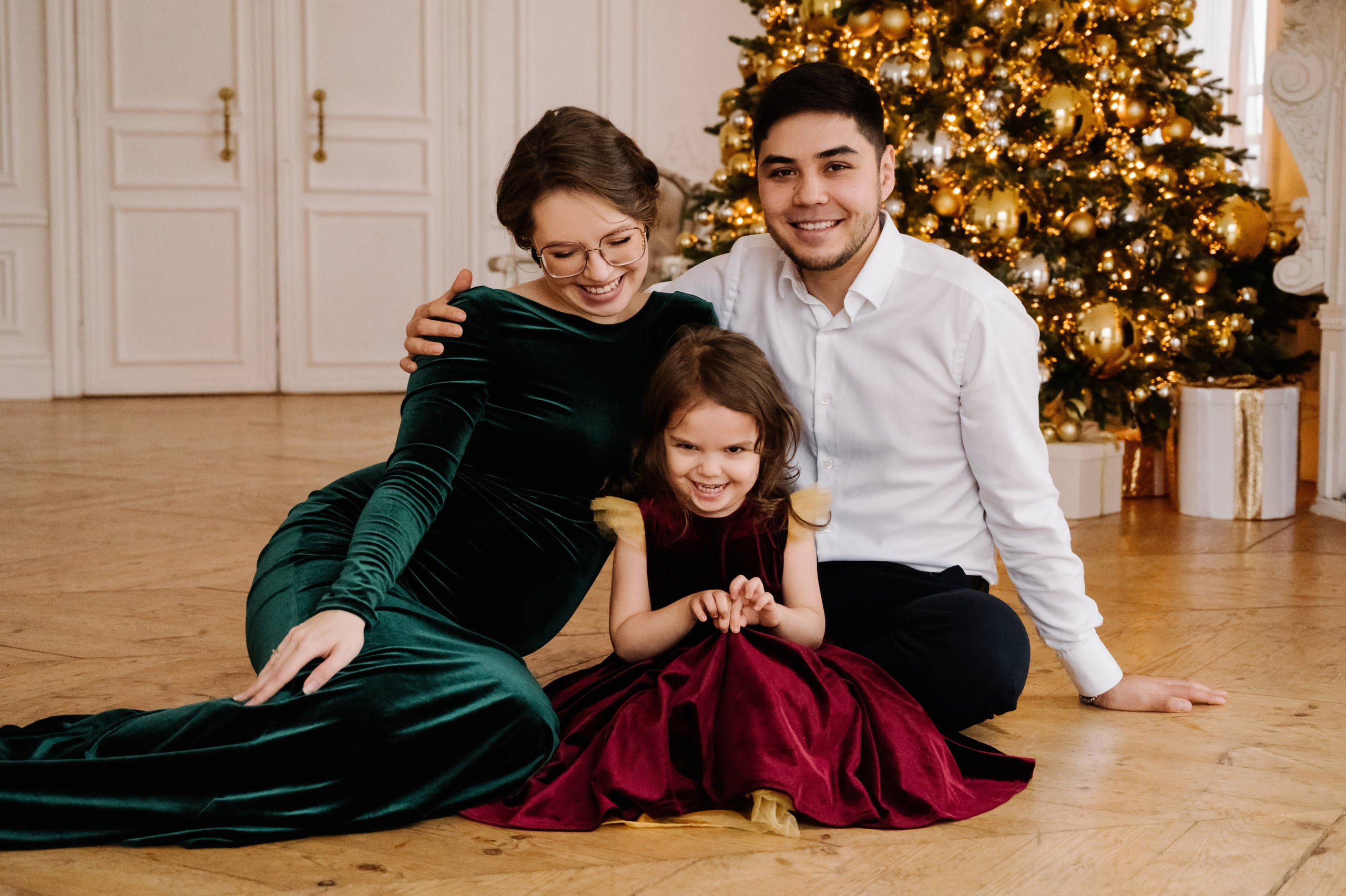 Анна. Профессиональный фотограф беременности в СПБ. Стильные фотосессии беременности в стиле минимализм и классическая фотография