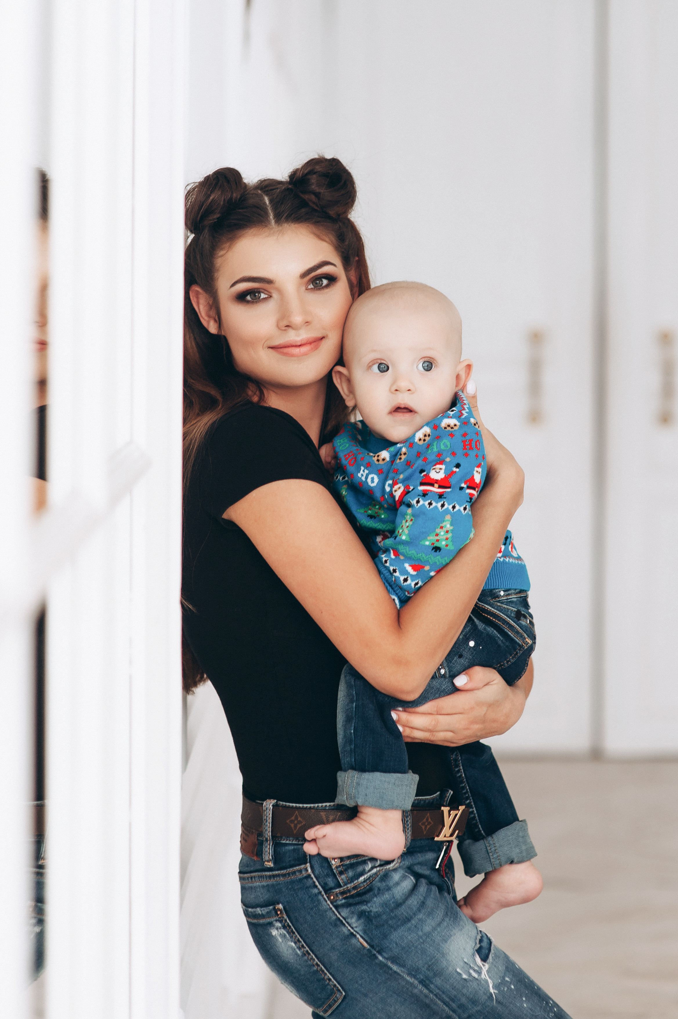 Юля. Профессиональный фотограф беременности в СПБ. Стильные фотосессии беременности в стиле минимализм и классическая фотография