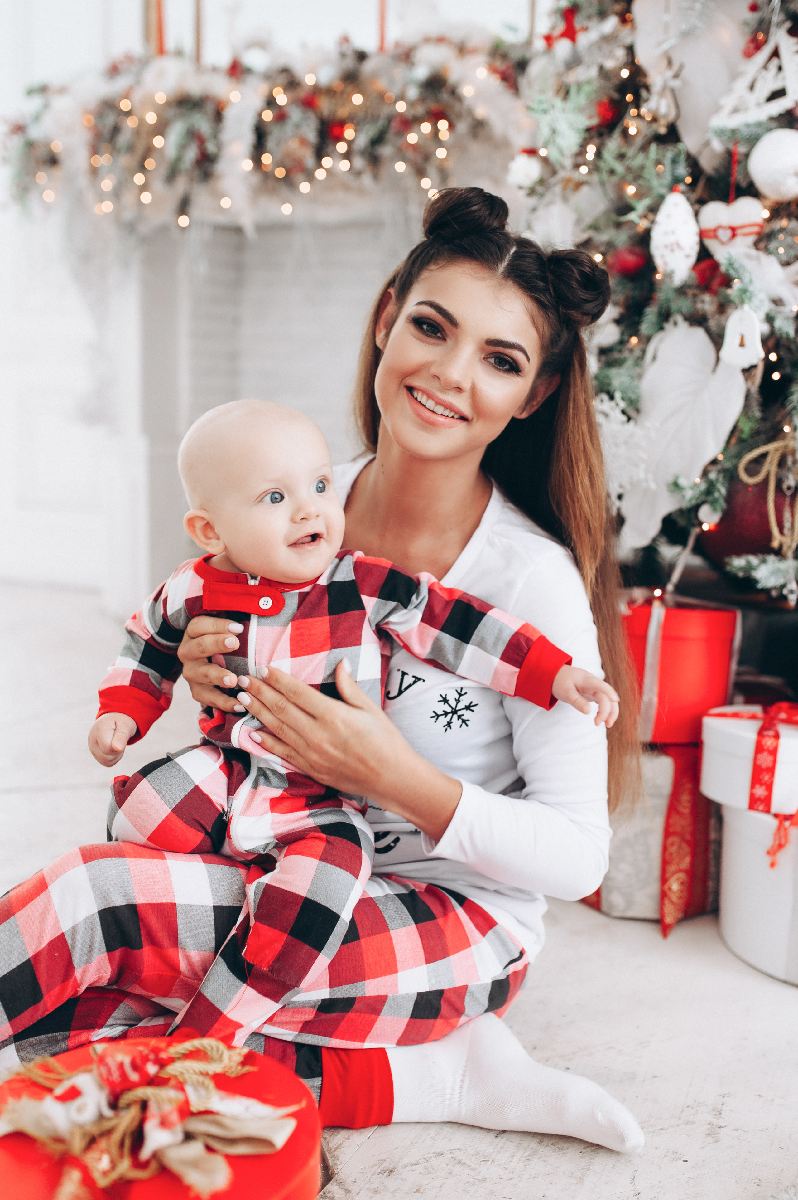 Юля. Профессиональный фотограф беременности в СПБ. Стильные фотосессии беременности в стиле минимализм и классическая фотография