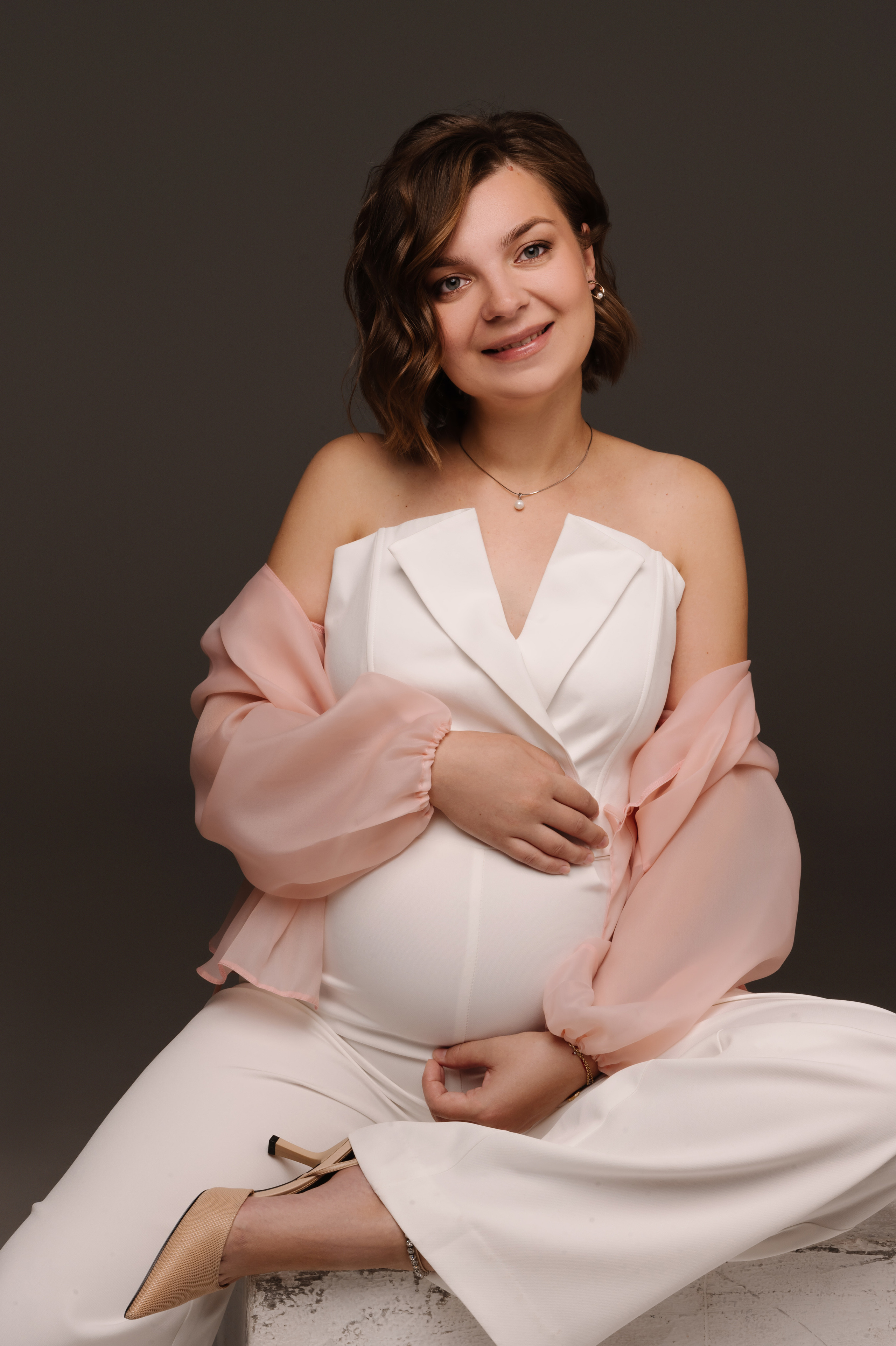 Мария. Профессиональный фотограф беременности в СПБ. Стильные фотосессии беременности в стиле минимализм и классическая фотография
