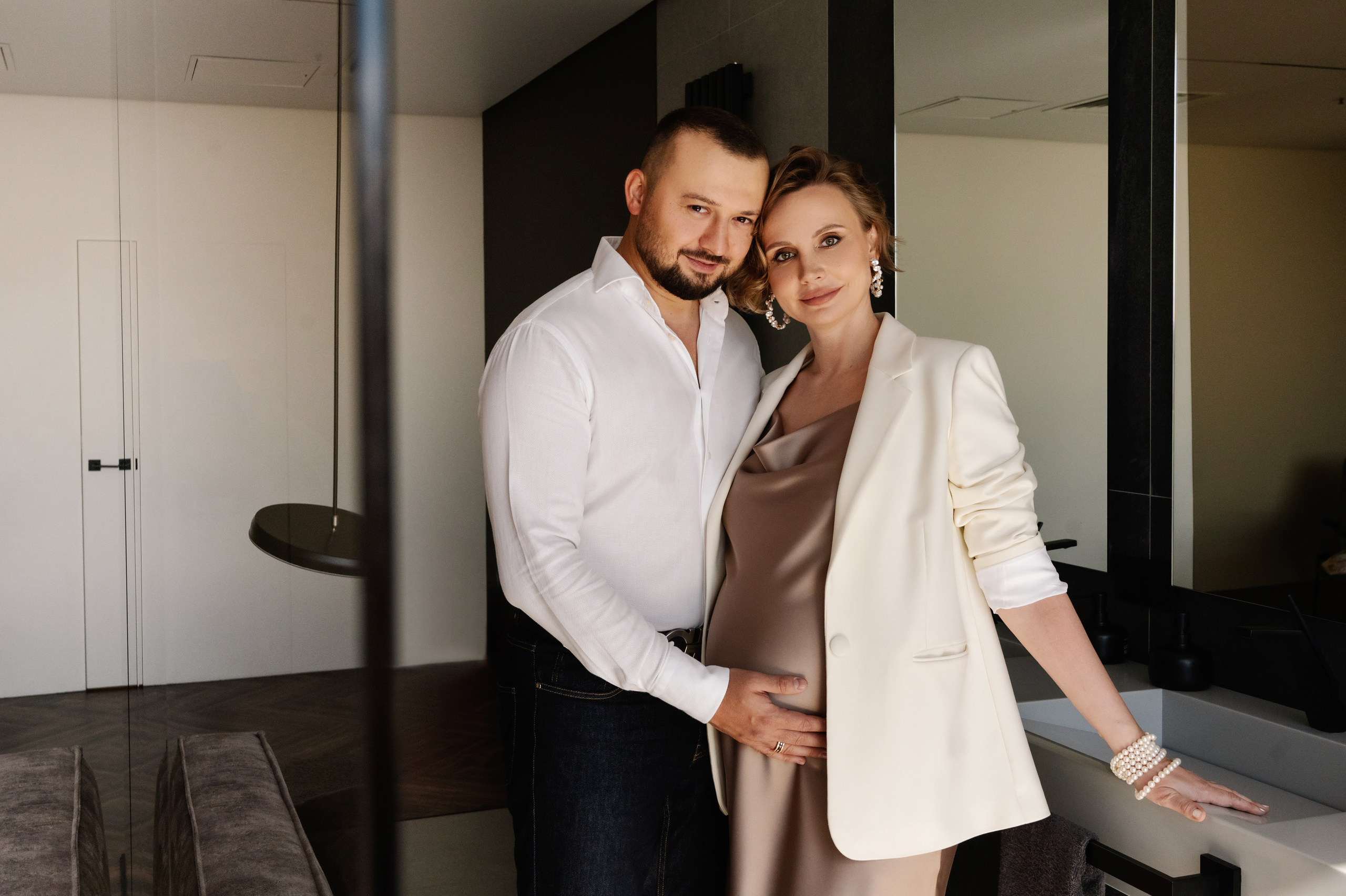 Анна. Профессиональный фотограф беременности в СПБ. Стильные фотосессии беременности в стиле минимализм и классическая фотография