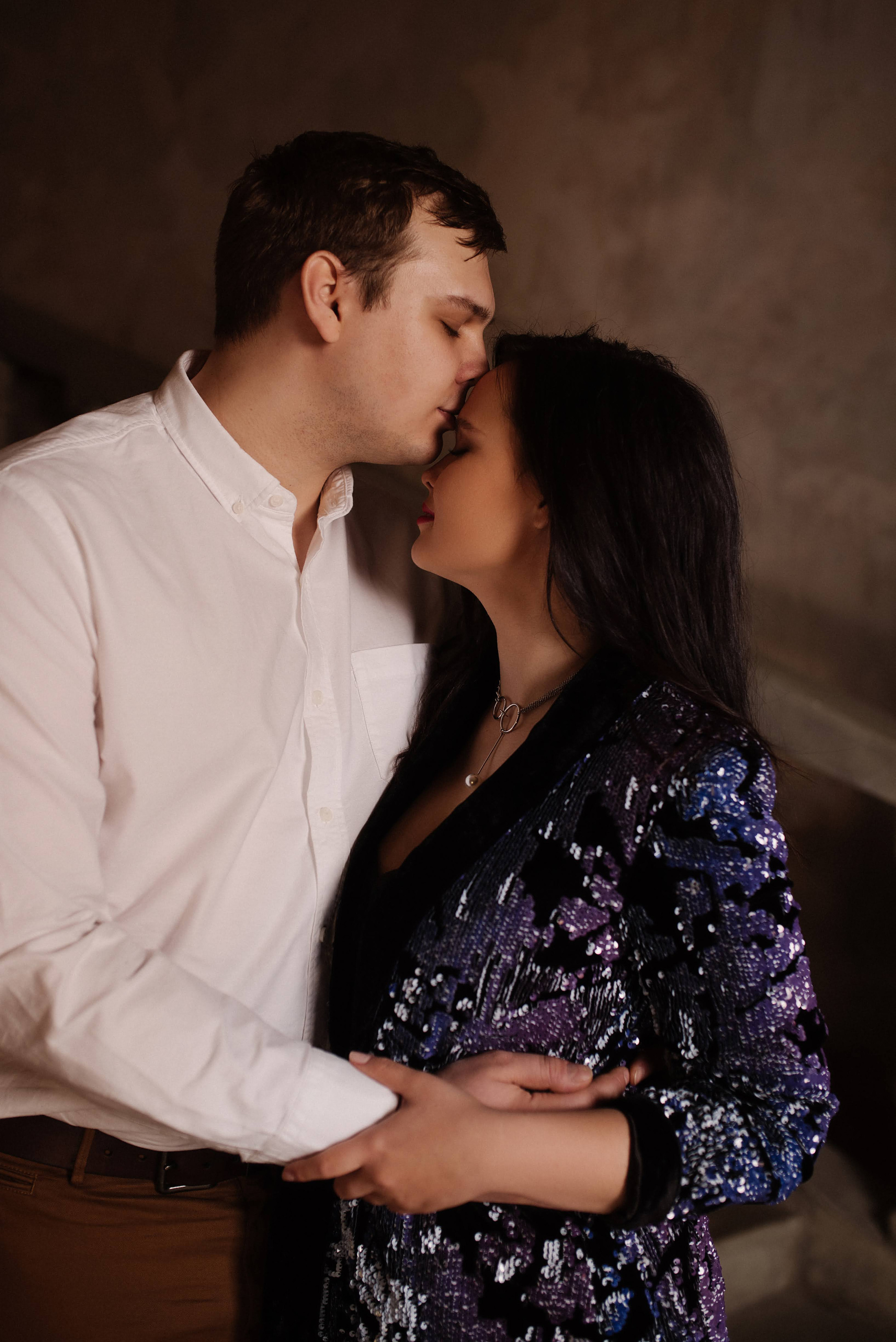 Алина. Профессиональный фотограф беременности в СПБ. Стильные фотосессии беременности в стиле минимализм и классическая фотография