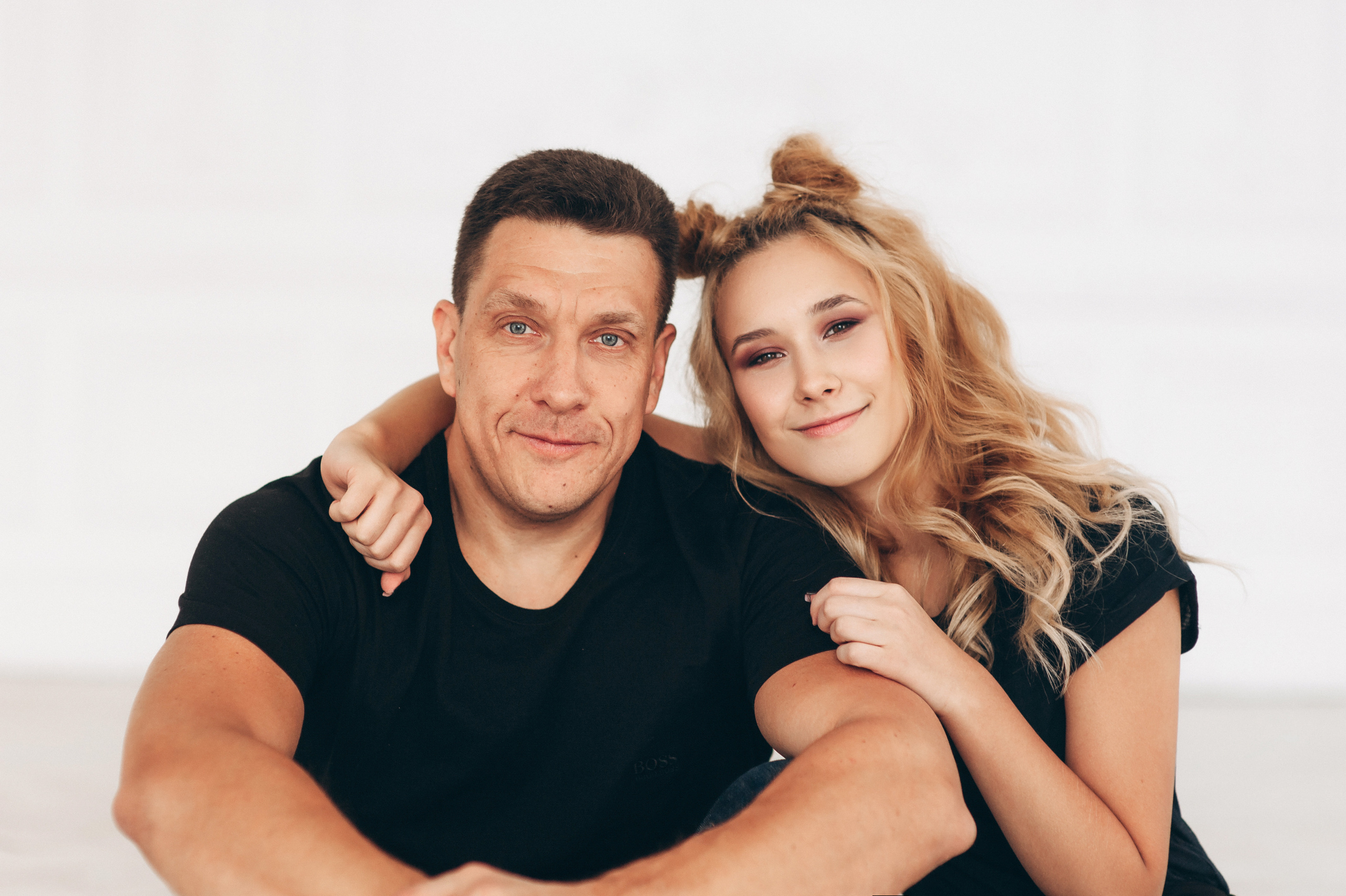 Юля. Профессиональный фотограф беременности в СПБ. Стильные фотосессии беременности в стиле минимализм и классическая фотография