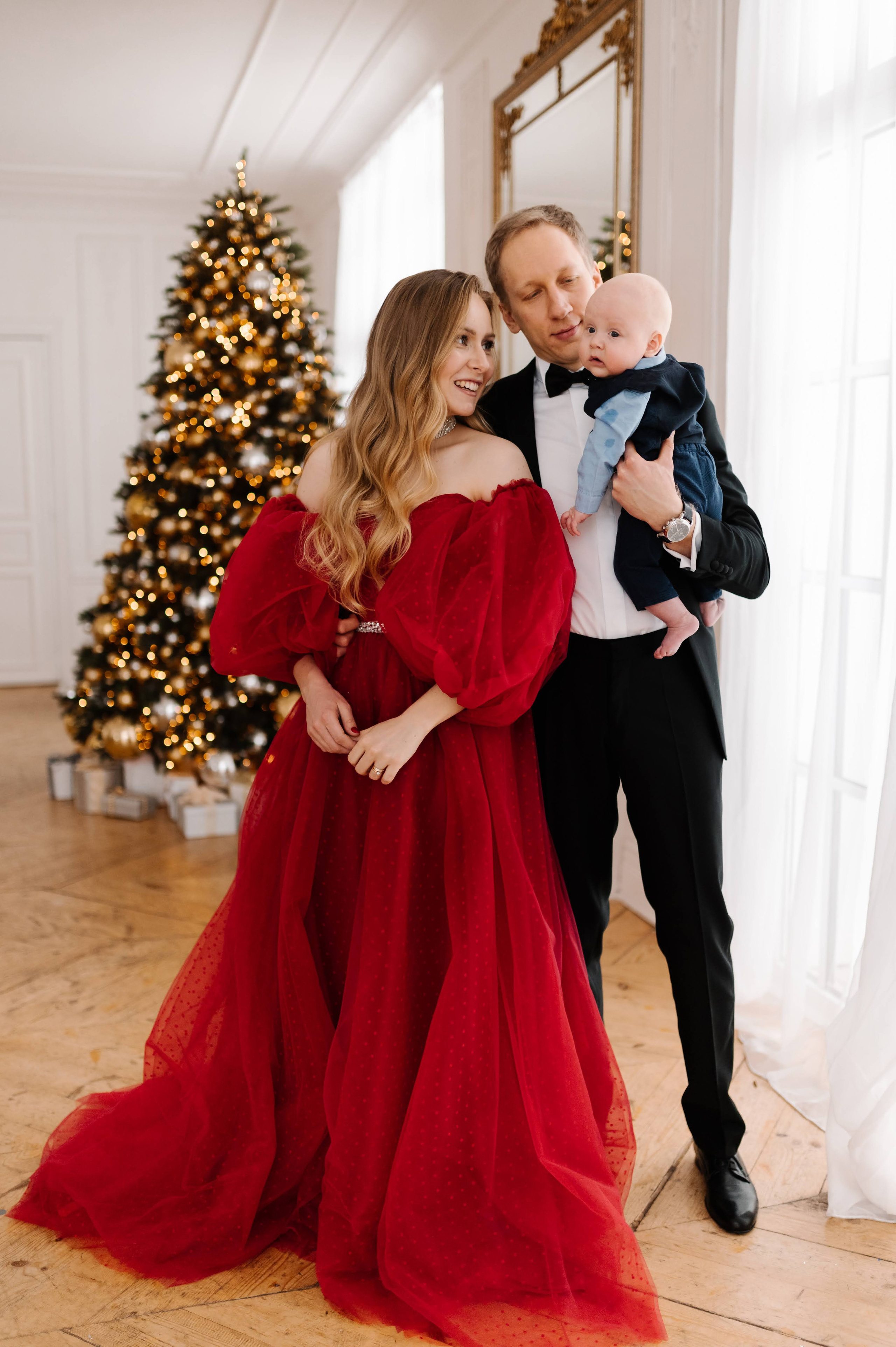 Анна. Профессиональный фотограф беременности в СПБ. Стильные фотосессии беременности в стиле минимализм и классическая фотография