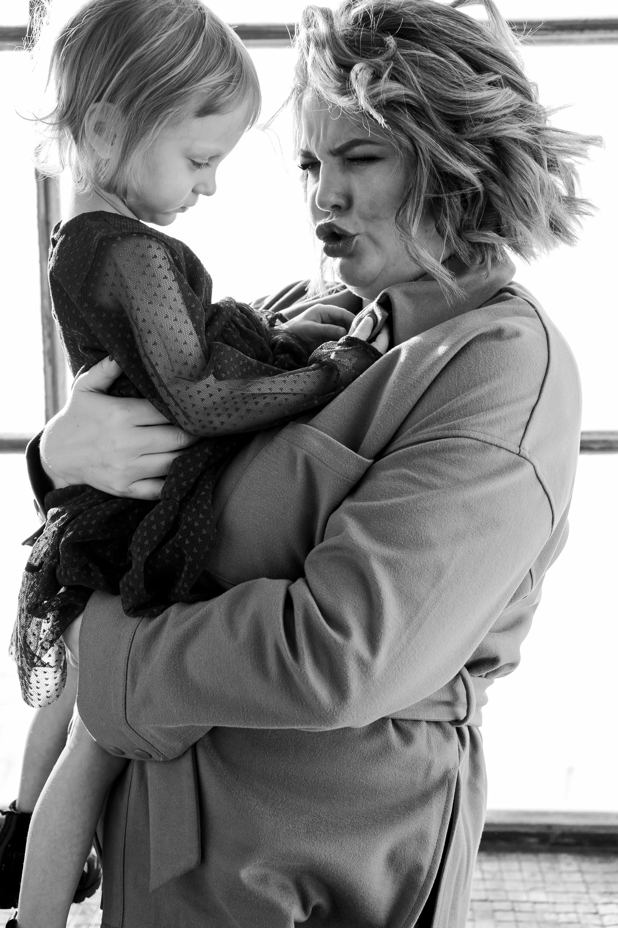 Виктория. Профессиональный фотограф беременности в СПБ. Стильные фотосессии беременности в стиле минимализм и классическая фотография