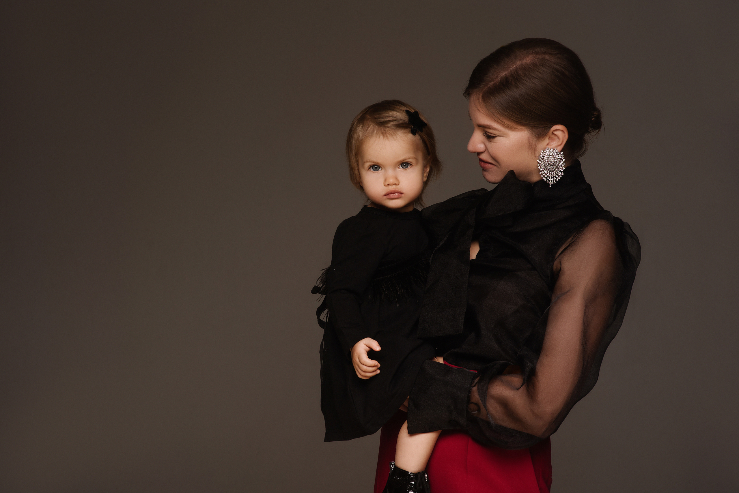 Новогодний фотодень. Профессиональный фотограф беременности в СПБ. Стильные фотосессии беременности в стиле минимализм и классическая фотография