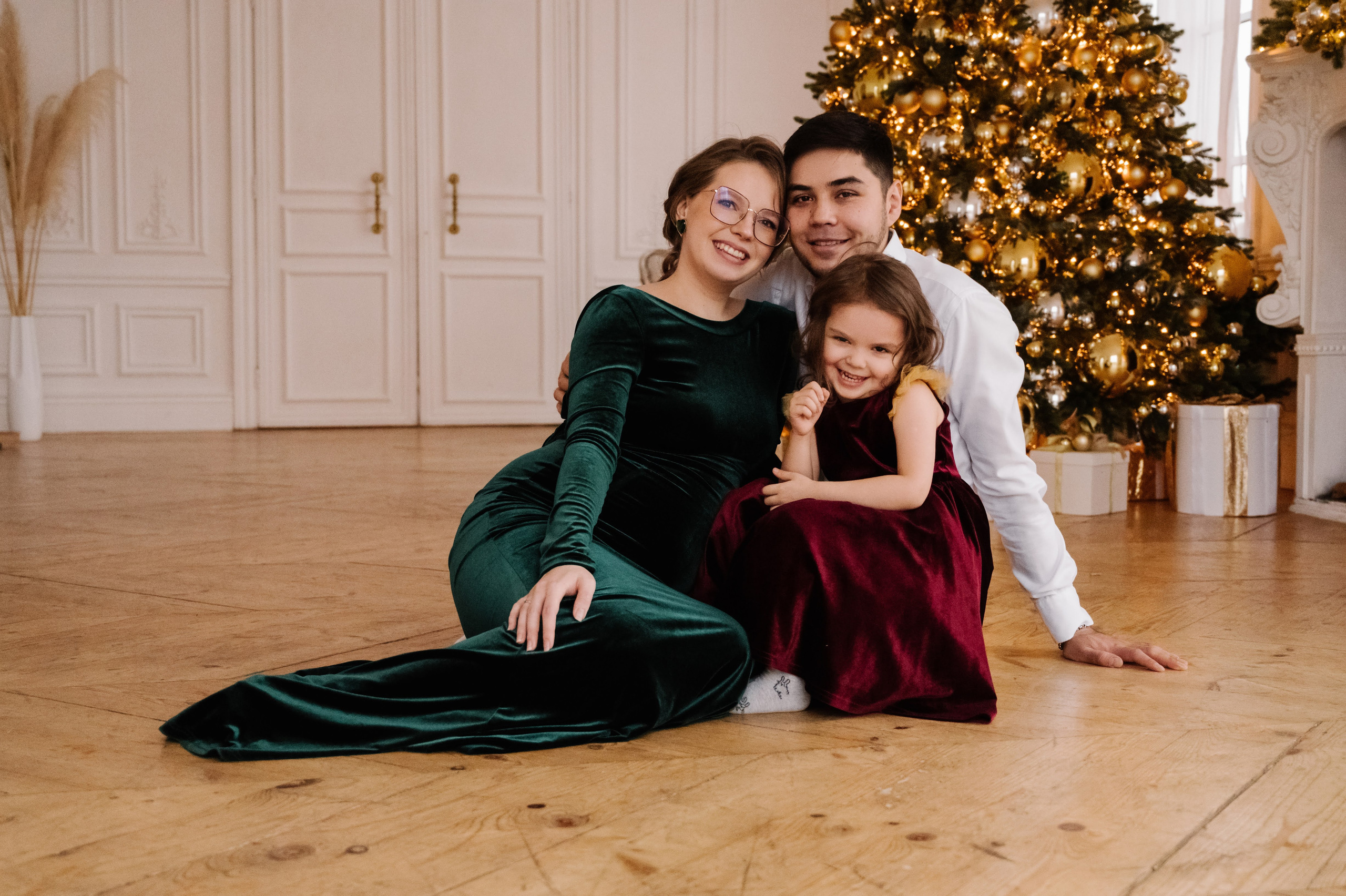 Анна. Профессиональный фотограф беременности в СПБ. Стильные фотосессии беременности в стиле минимализм и классическая фотография