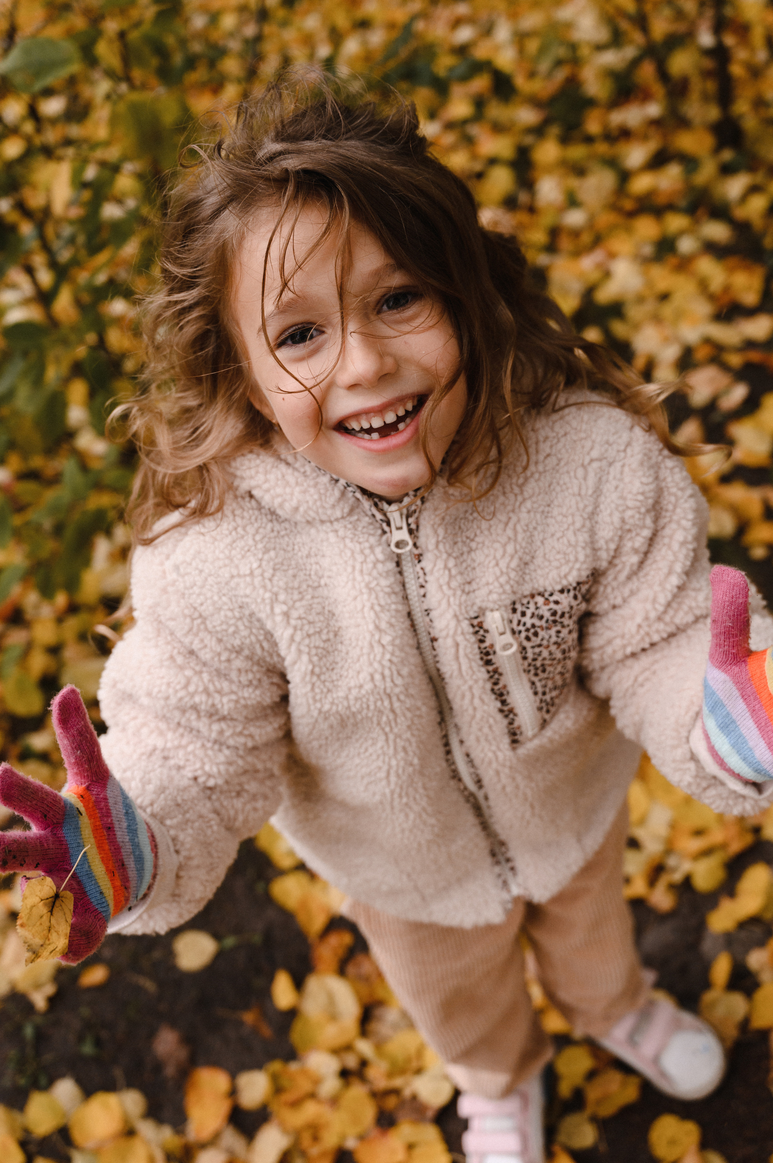 Юля и Оля. Профессиональный фотограф беременности в СПБ. Стильные фотосессии беременности в стиле минимализм и классическая фотография