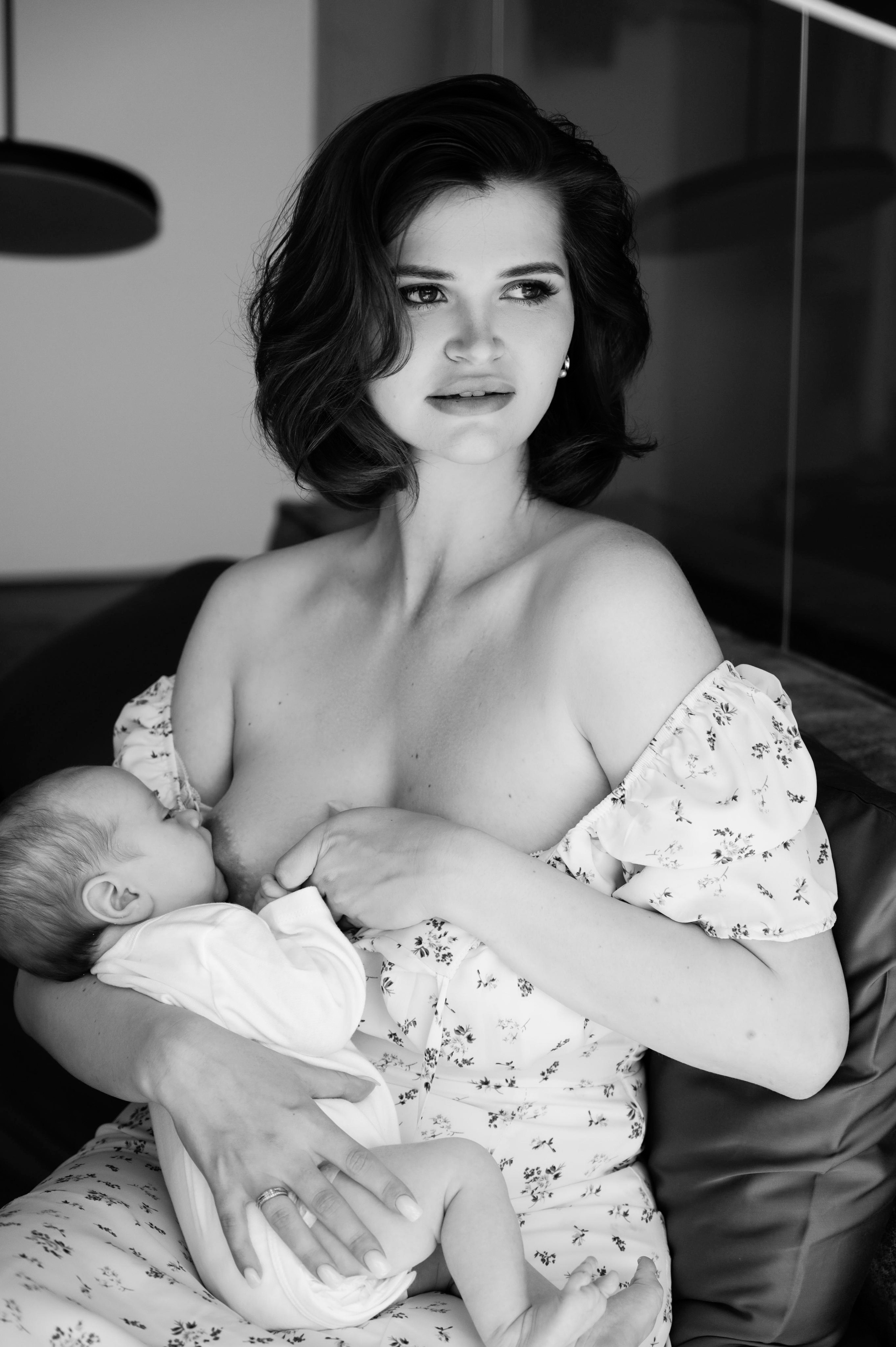 Рина. Профессиональный фотограф беременности в СПБ. Стильные фотосессии беременности в стиле минимализм и классическая фотография