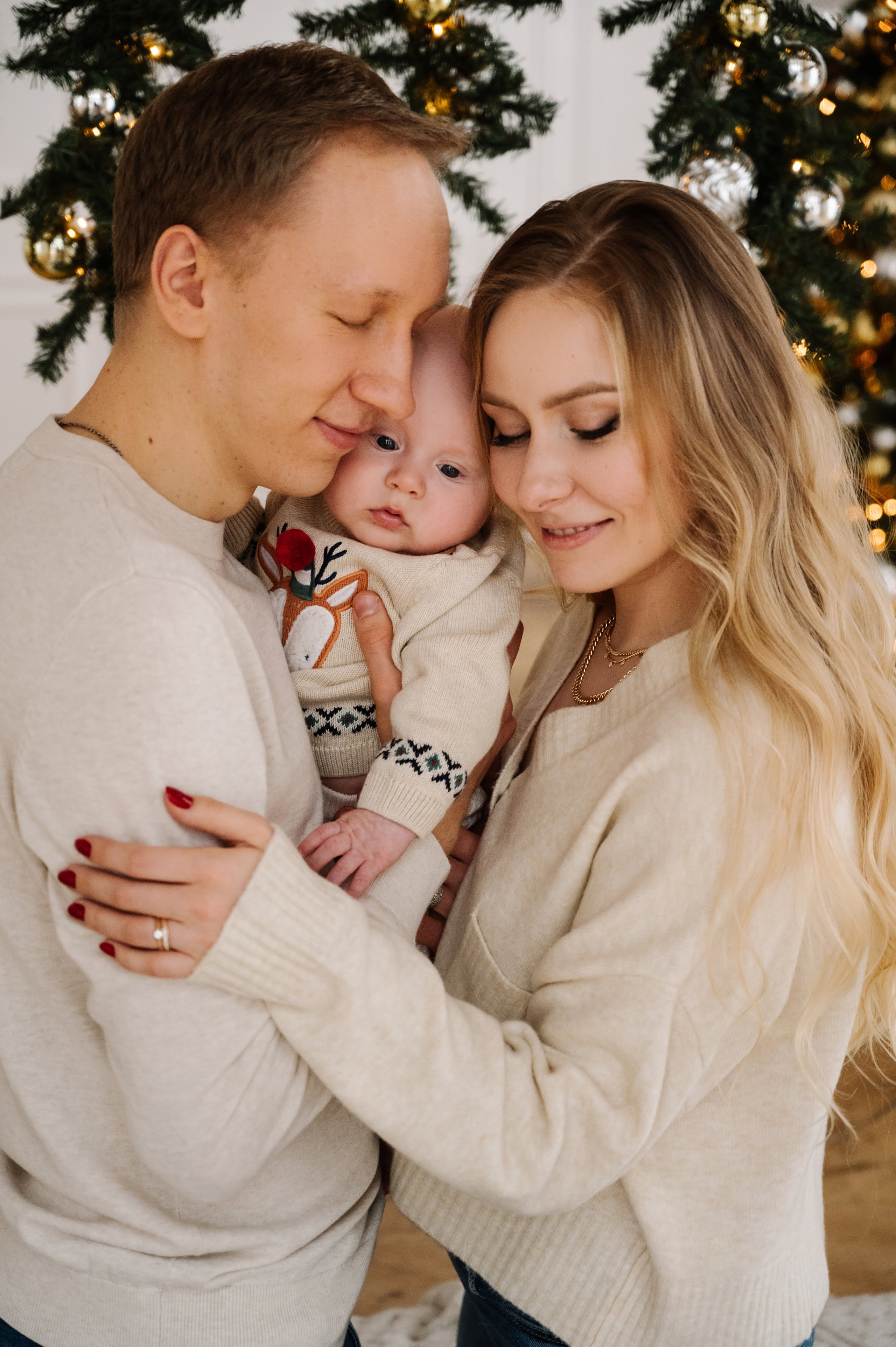 Анна. Профессиональный фотограф беременности в СПБ. Стильные фотосессии беременности в стиле минимализм и классическая фотография