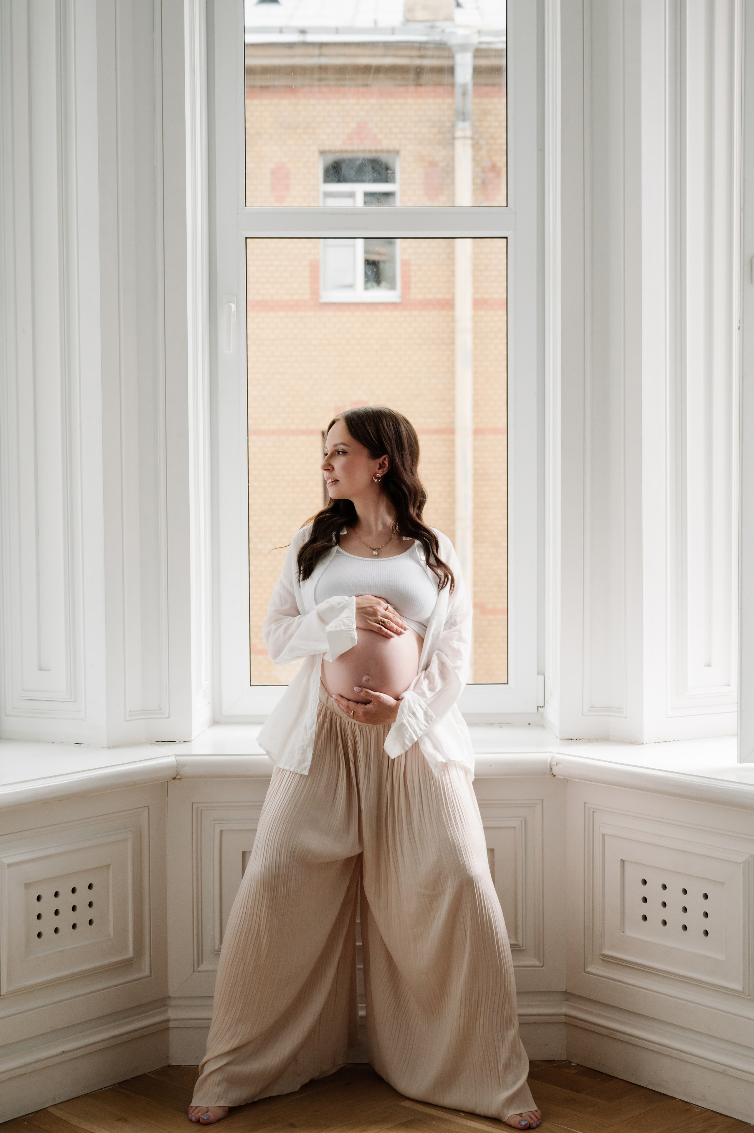 Ксения. Профессиональный фотограф беременности в СПБ. Стильные фотосессии беременности в стиле минимализм и классическая фотография