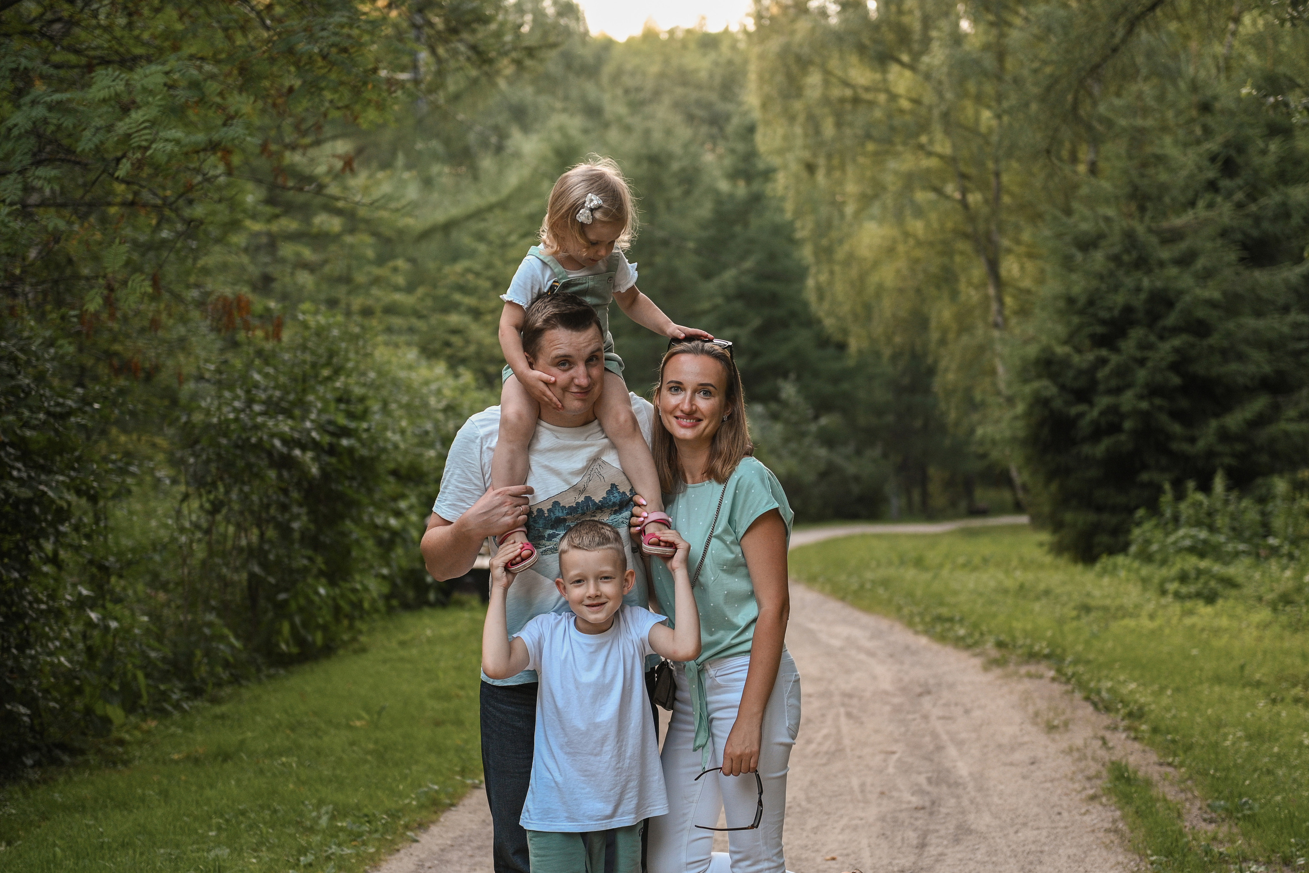 Прогулка в парке для Елены, Алёнки, Андрея и папы Василия. Детский и семейный фотограф в Москве Ульяна Федорова