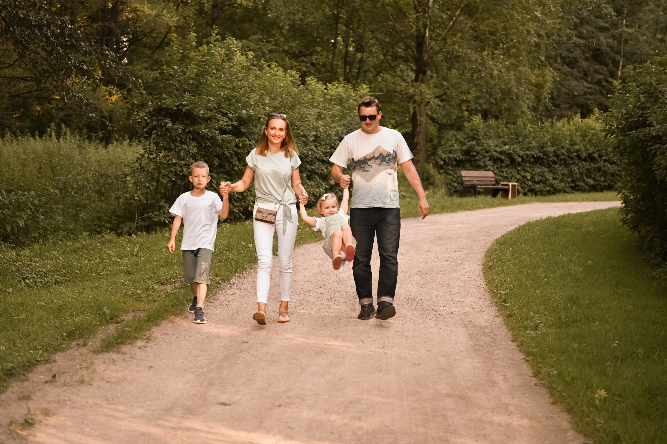 Прогулка в парке для Елены, Алёнки, Андрея и папы Василия. Детский и семейный фотограф в Москве Ульяна Федорова