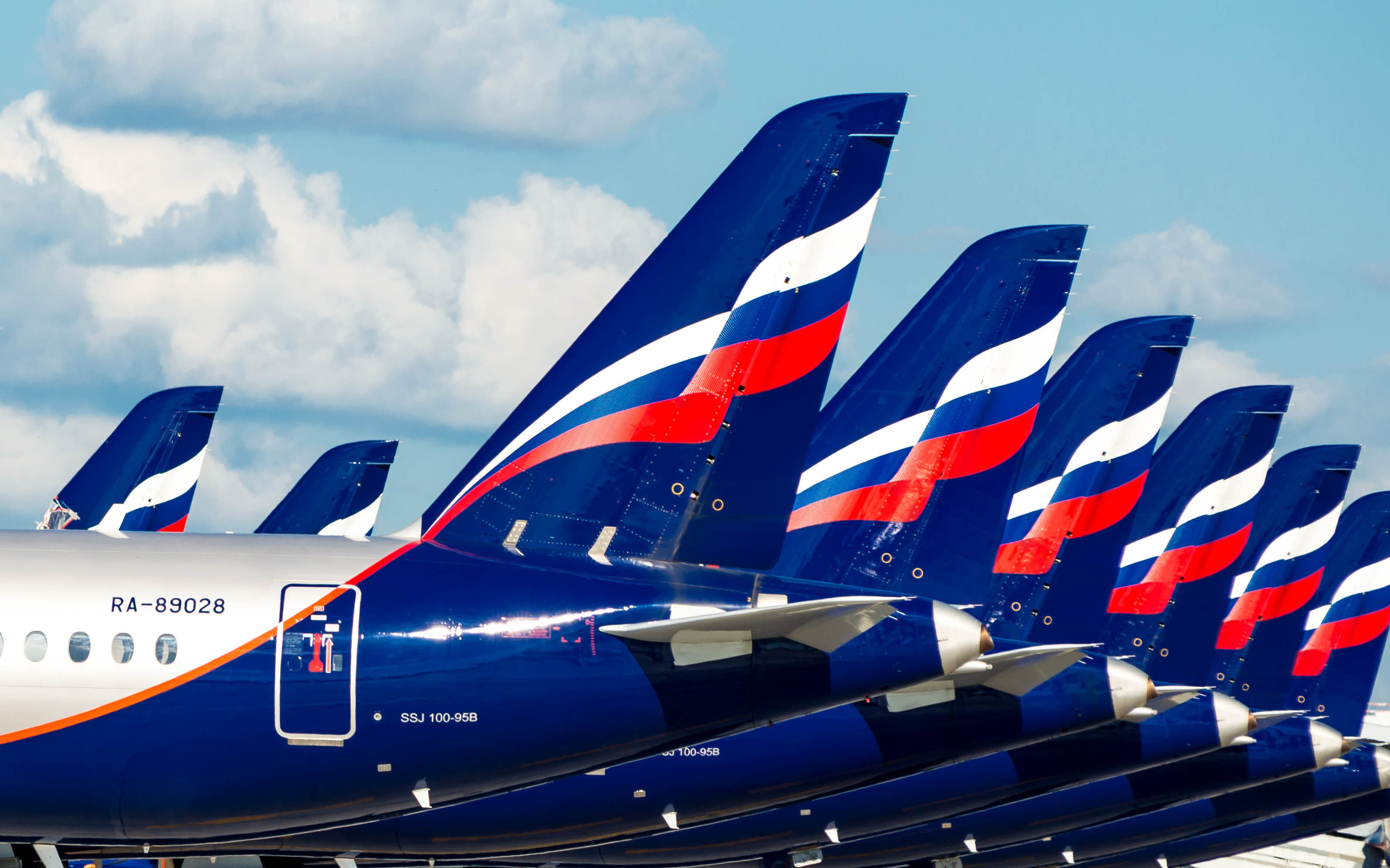 Самолеты, аэропорт 