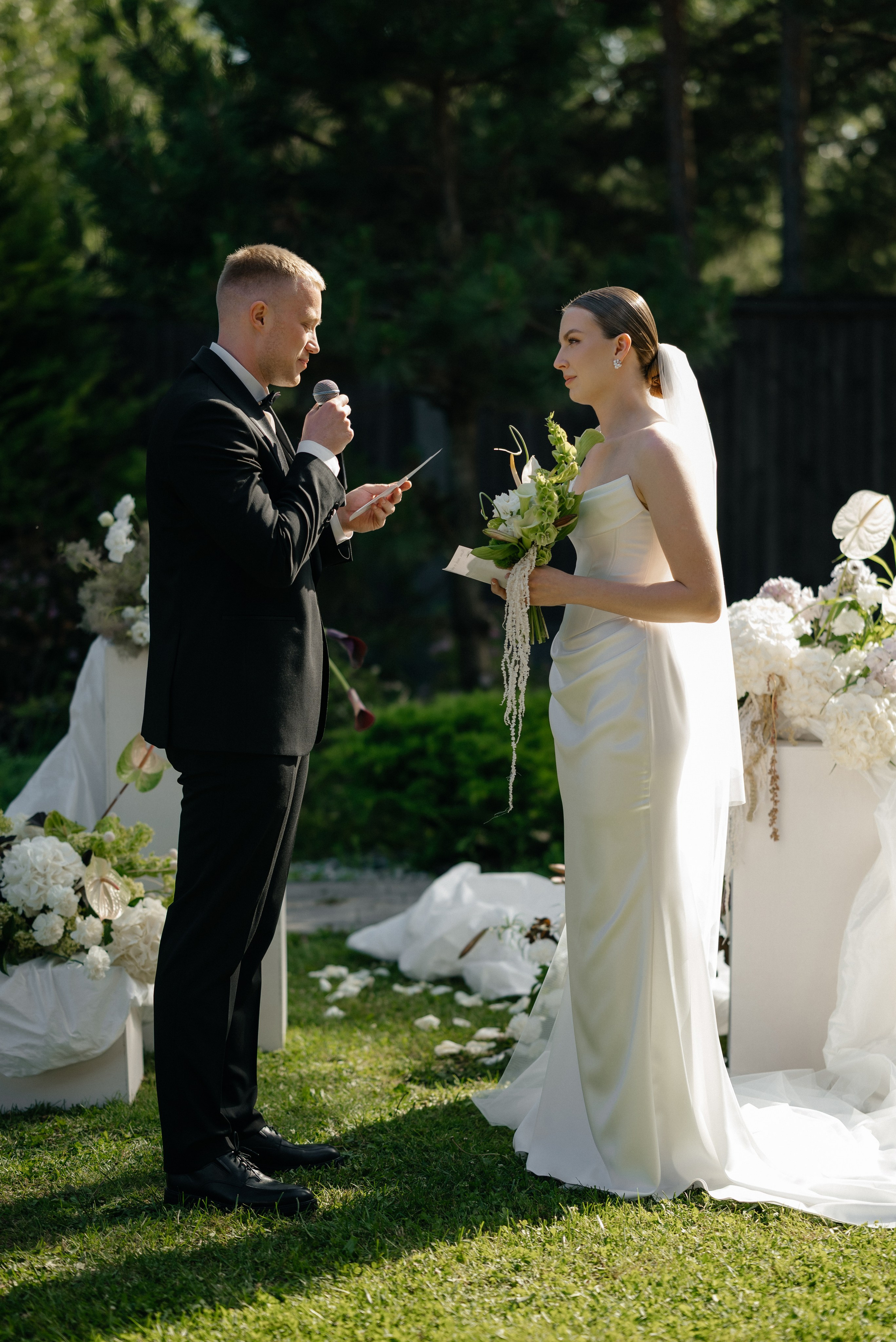 Wedding day in DELICE CHALET. Wedding PHOTOGRAPHER Andrew Vnukov