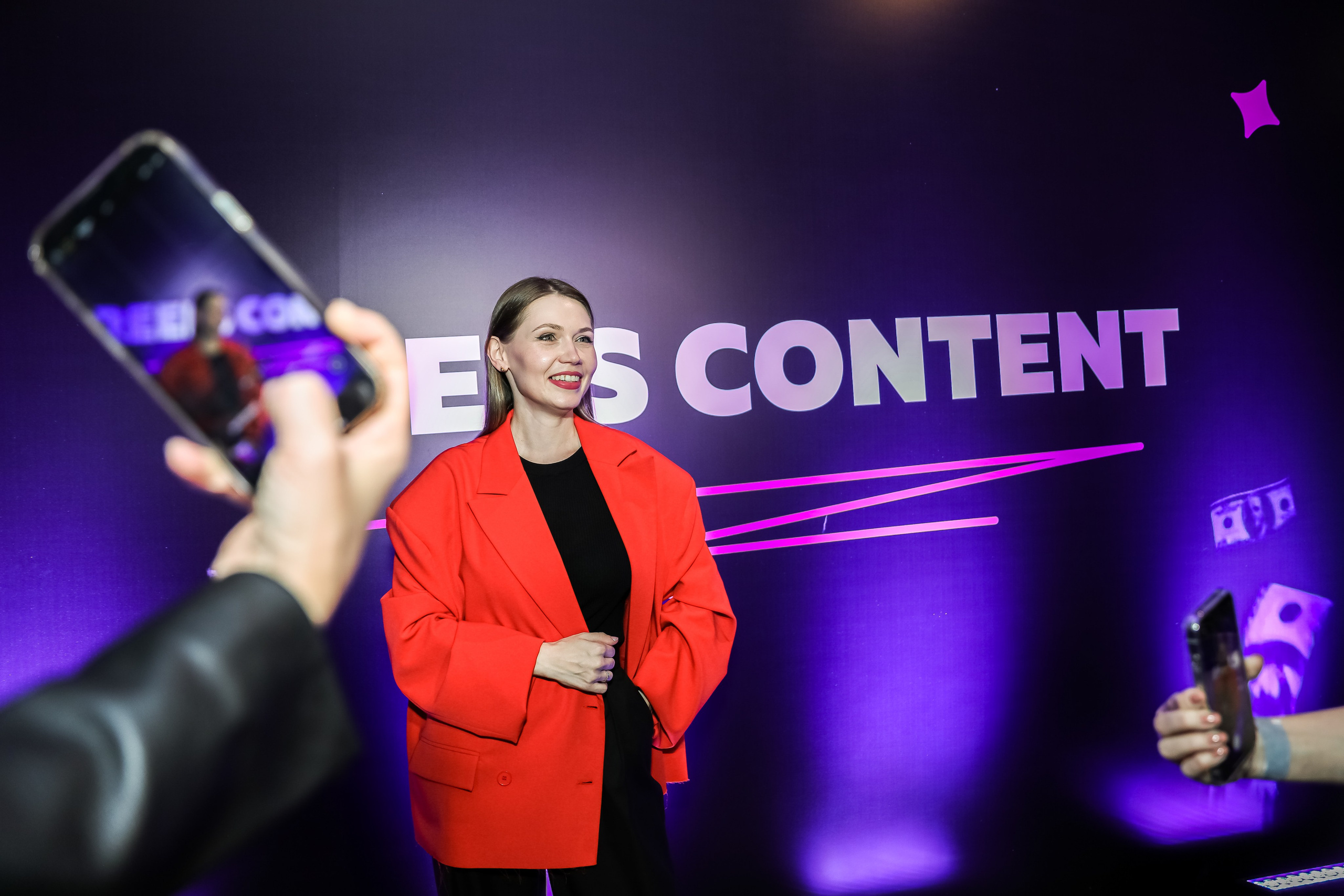 REELS CONTENT — НЕТВОРКИНГ. Photographer Viktoriya Markushina «My world throug»