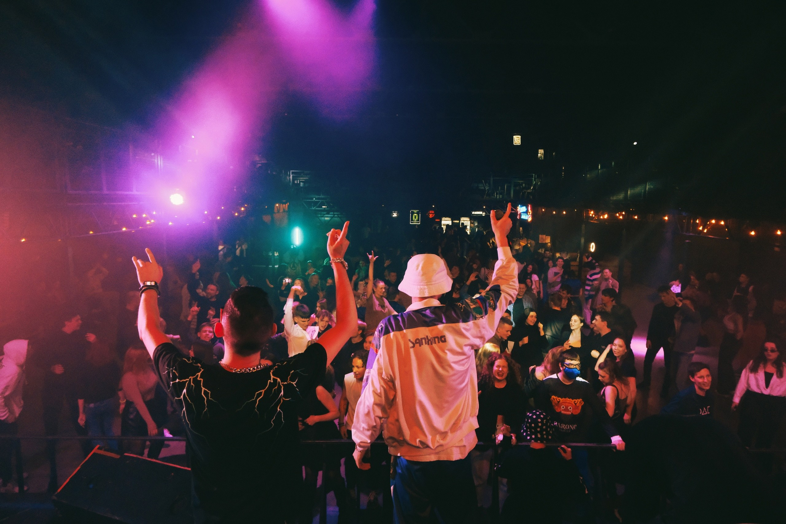 Фотосъёмка клубных вечеринок Питер. Портретный, репортажный фотограф Санкт-Петербург Елизавета Комарова