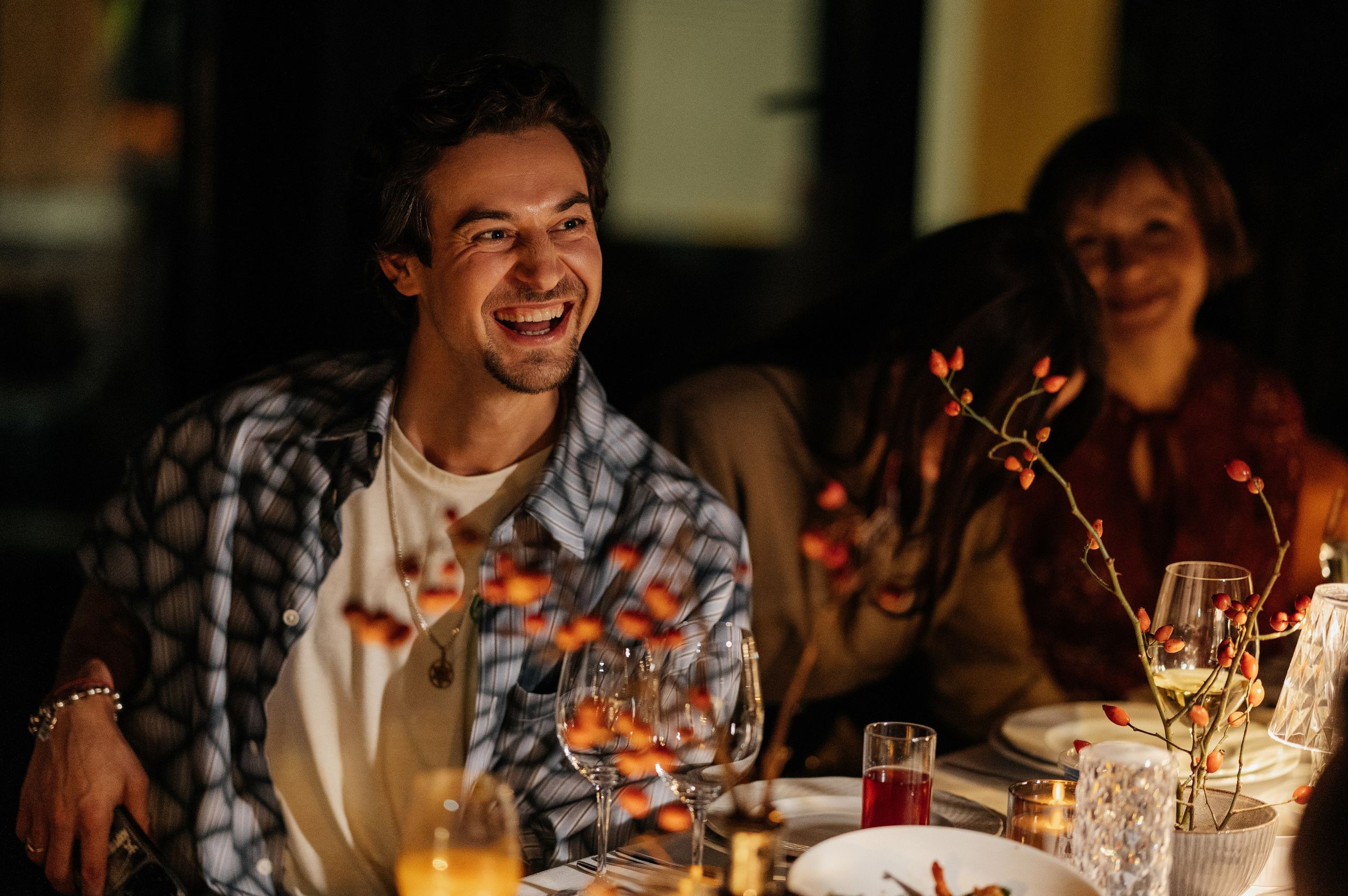 Невероятно атмосферный семейный ужин. Wedding photographer in Moscow and around the world Andrey Medvednikov