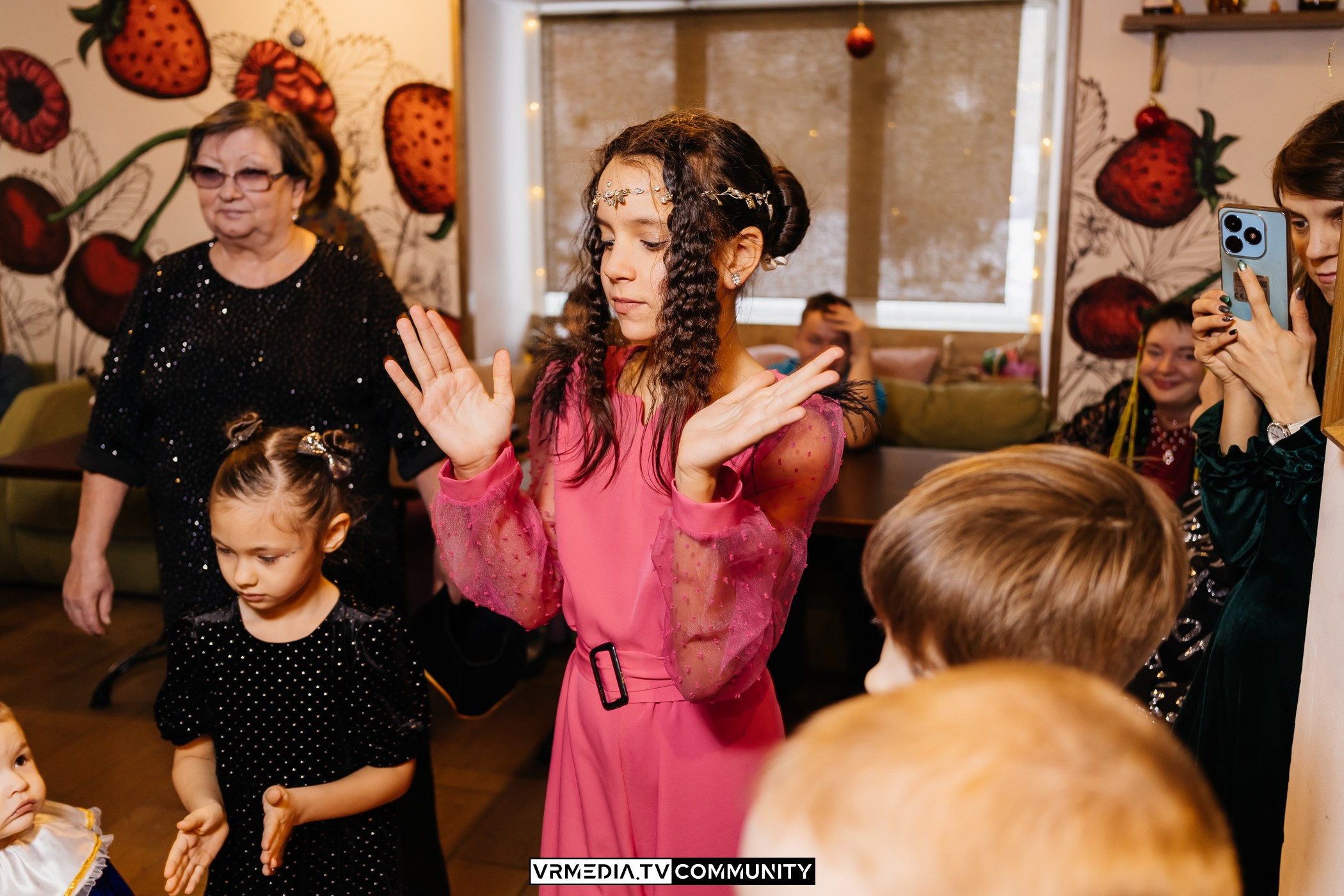 Новогодний вечер в кафе «КАмпот»