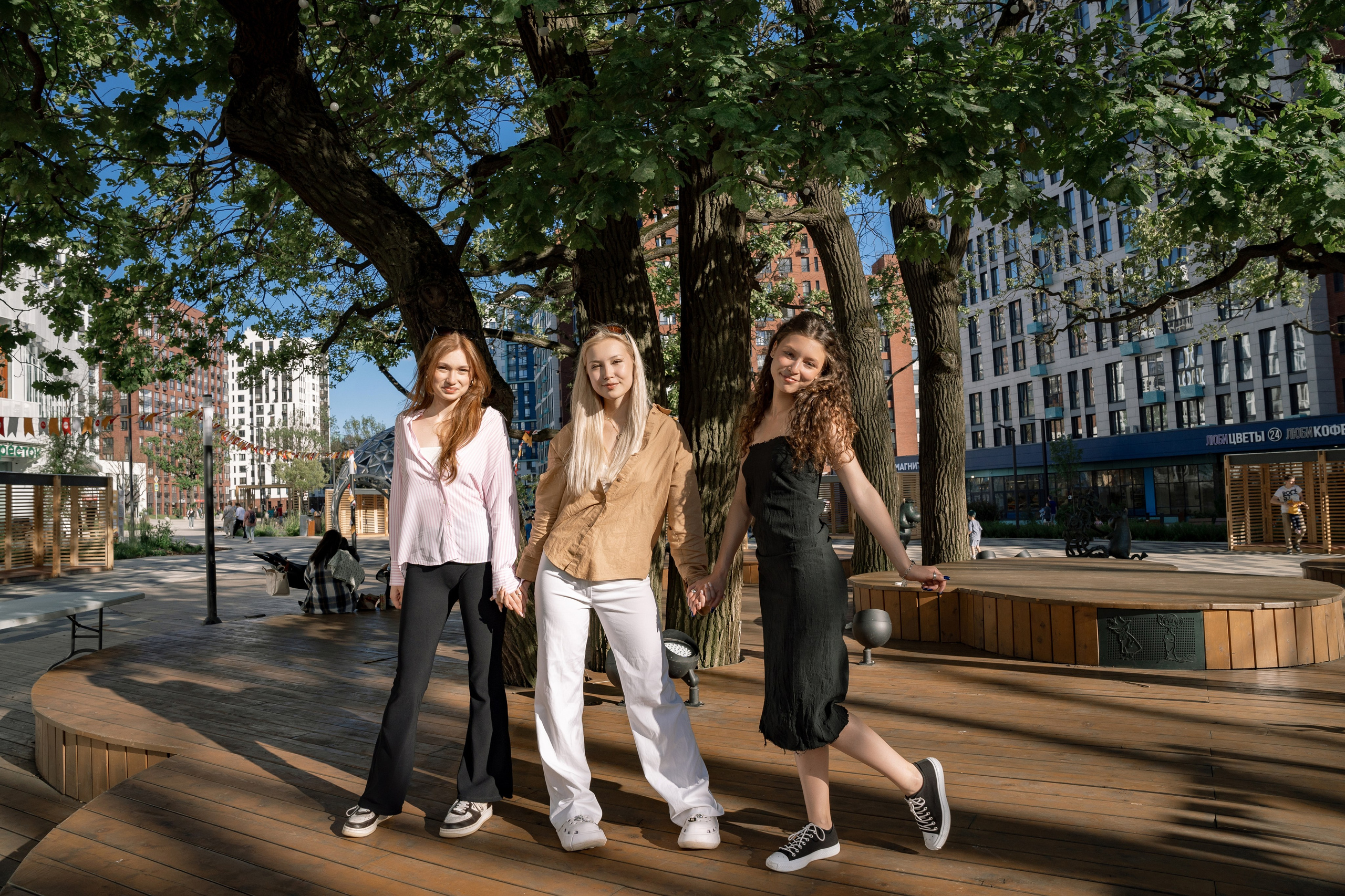 Съёмка для 11А в студии и у школы. Репотражный и семейный фотограф в Москве Герлинг Радмила