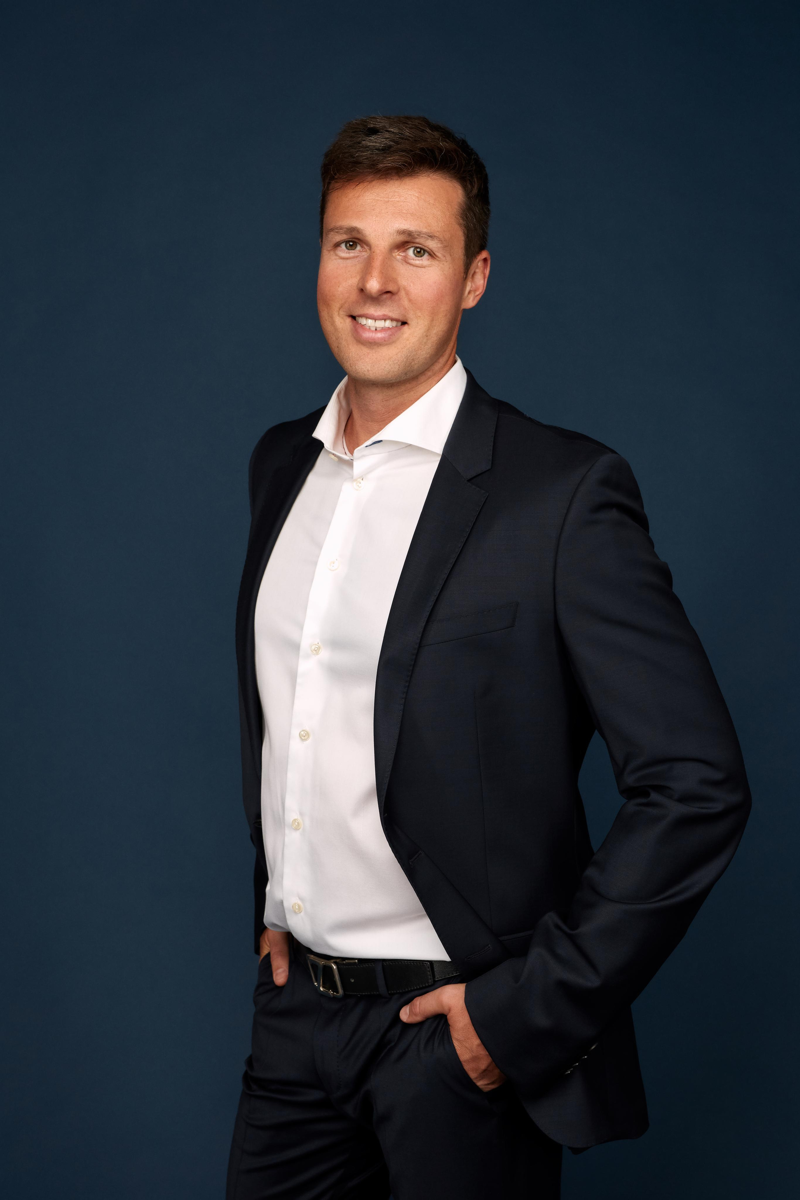 Деловая съемка в студии. Портретный фотограф в Санкт-Петербурге Анна Тукаева