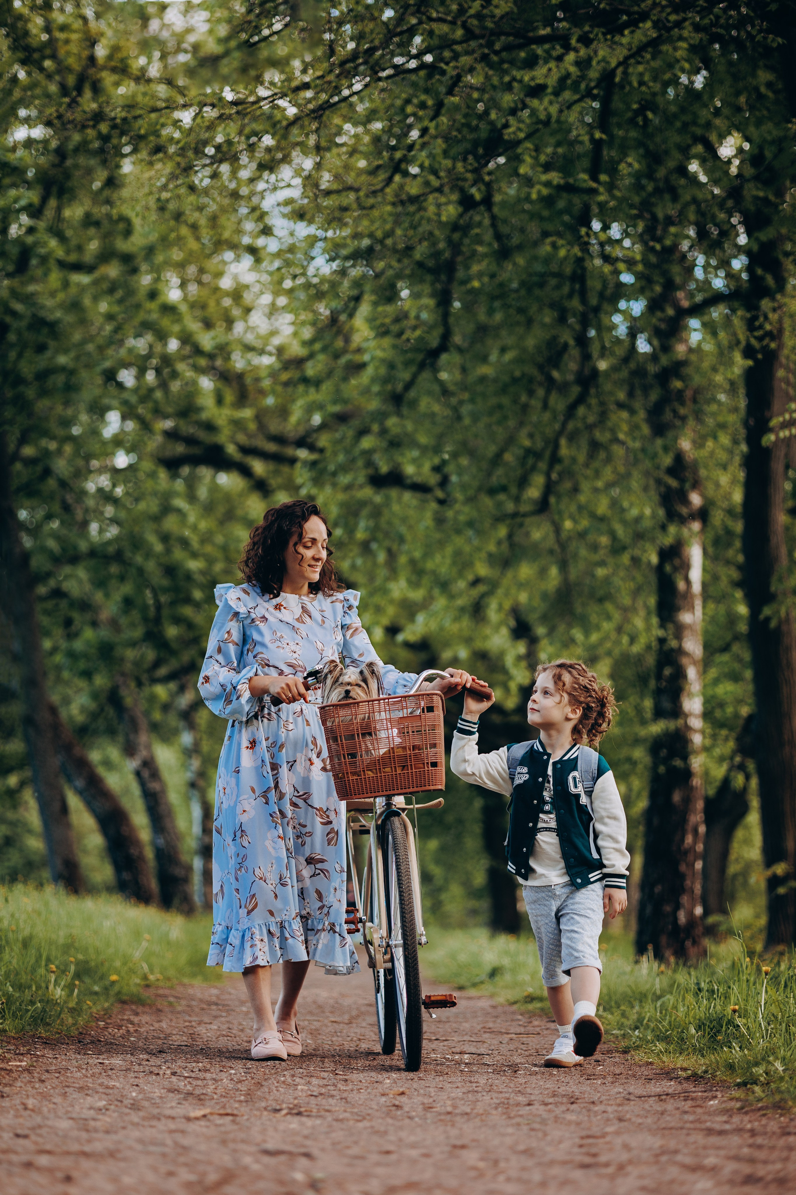 Прогулка с Юлией и Сэми в Ленинских горках. Семейный, женский фотограф Москве Лиза Лутцева