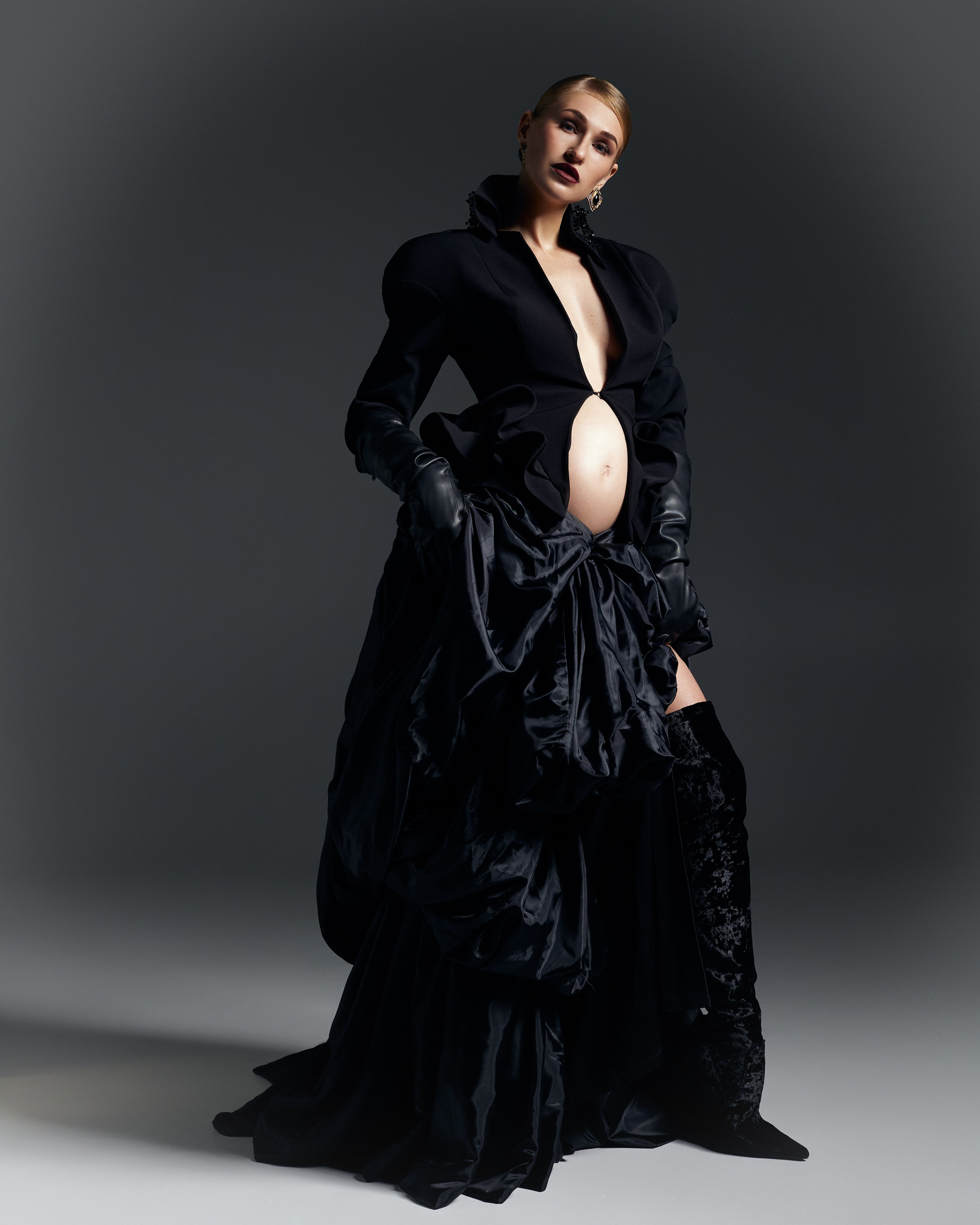 Фотосессия беременности Тюмень. Фотограф в стиле минимализм Тюмень