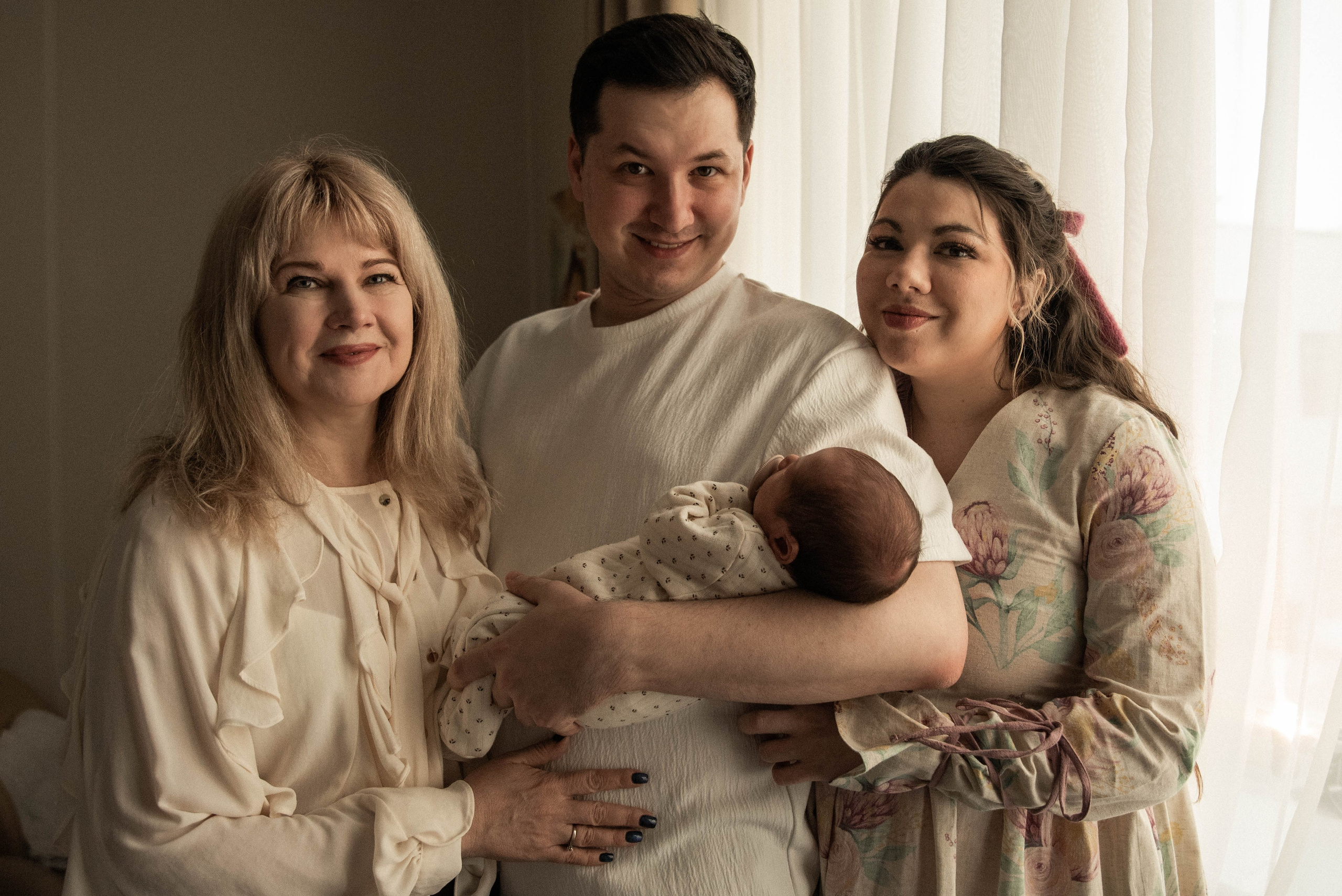 Выписка Маэля. Роддом Лахта Мать и Дитя. Фотограф на роды и семейные истории в Санкт-Петербурге Татьяна Дмитренко