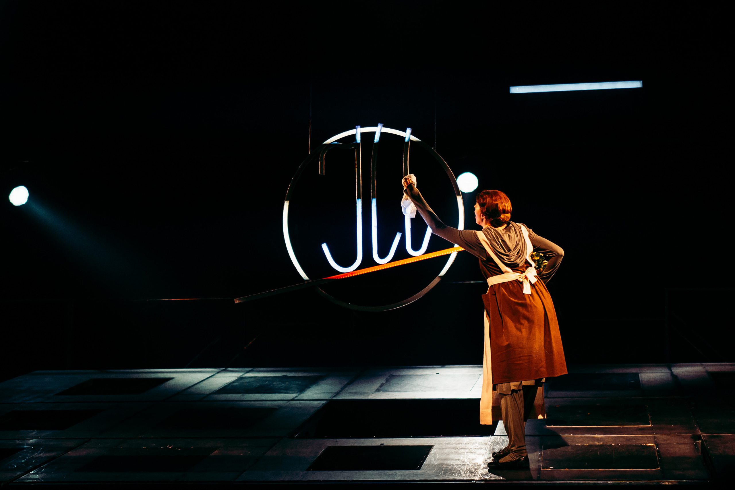 «Визит дамы». Театр Комедии им. Н. П. Акимова. Фотограф в Санкт-Петербурге Батурина Елена