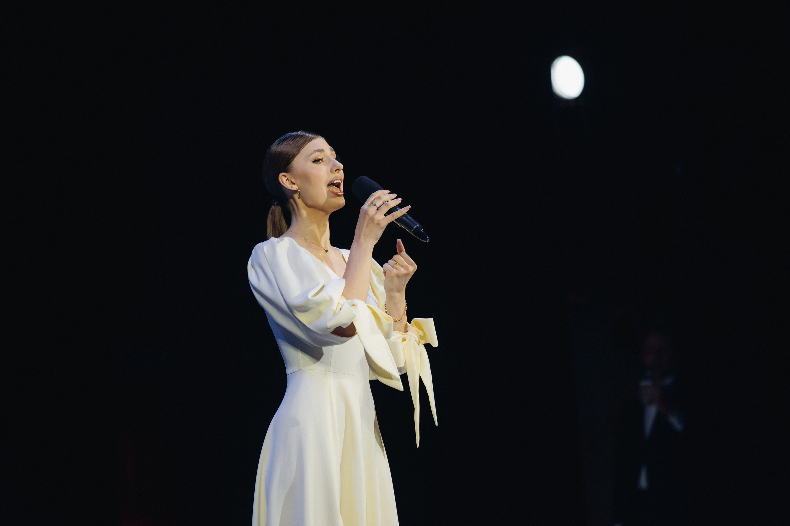 Лучший учитель родного языка и литературы 2025. Свадебный и семейный фотограф в Улан-Удэ