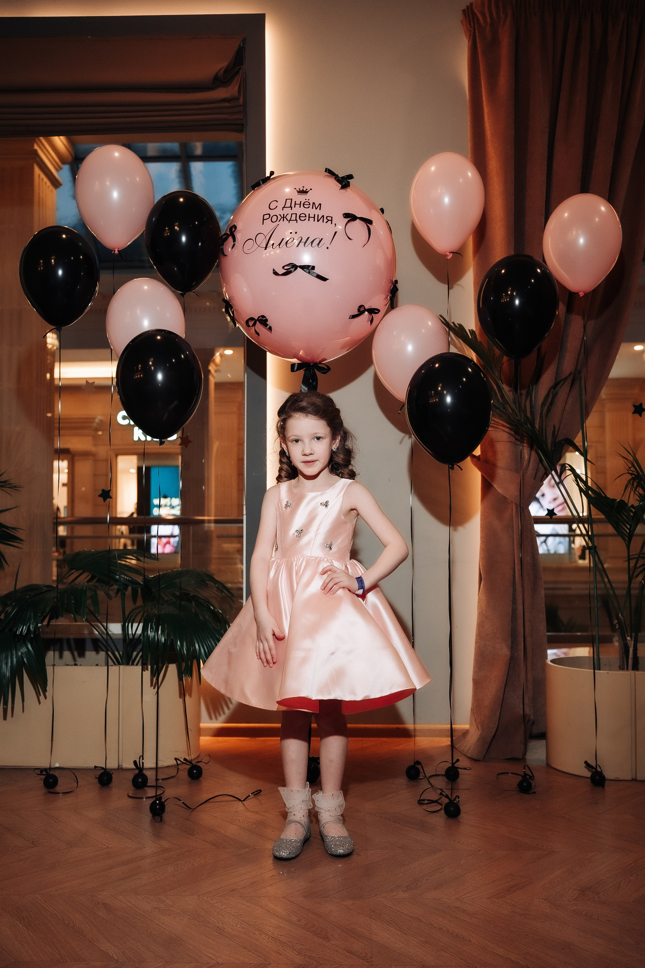 День рождения в Takaboom Vegas Крокус Сити. Свадебный и семейный фотограф в Москве и МО Геннадий Туманцев