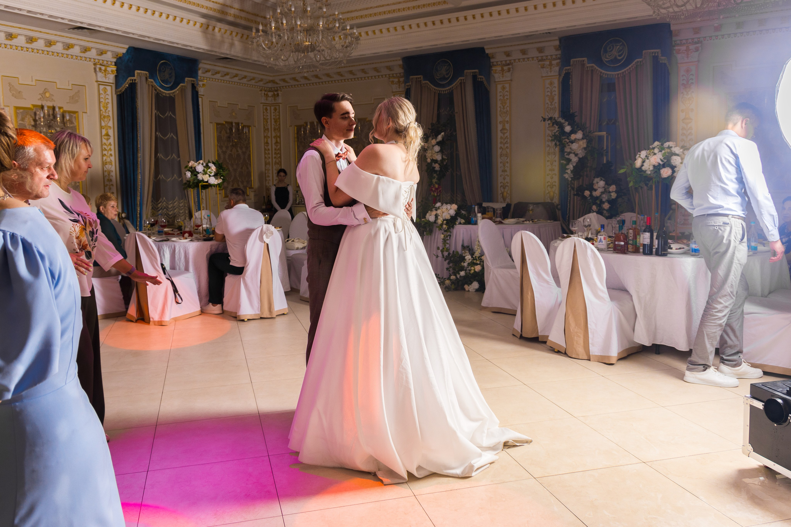 Ресторан. Photomantis