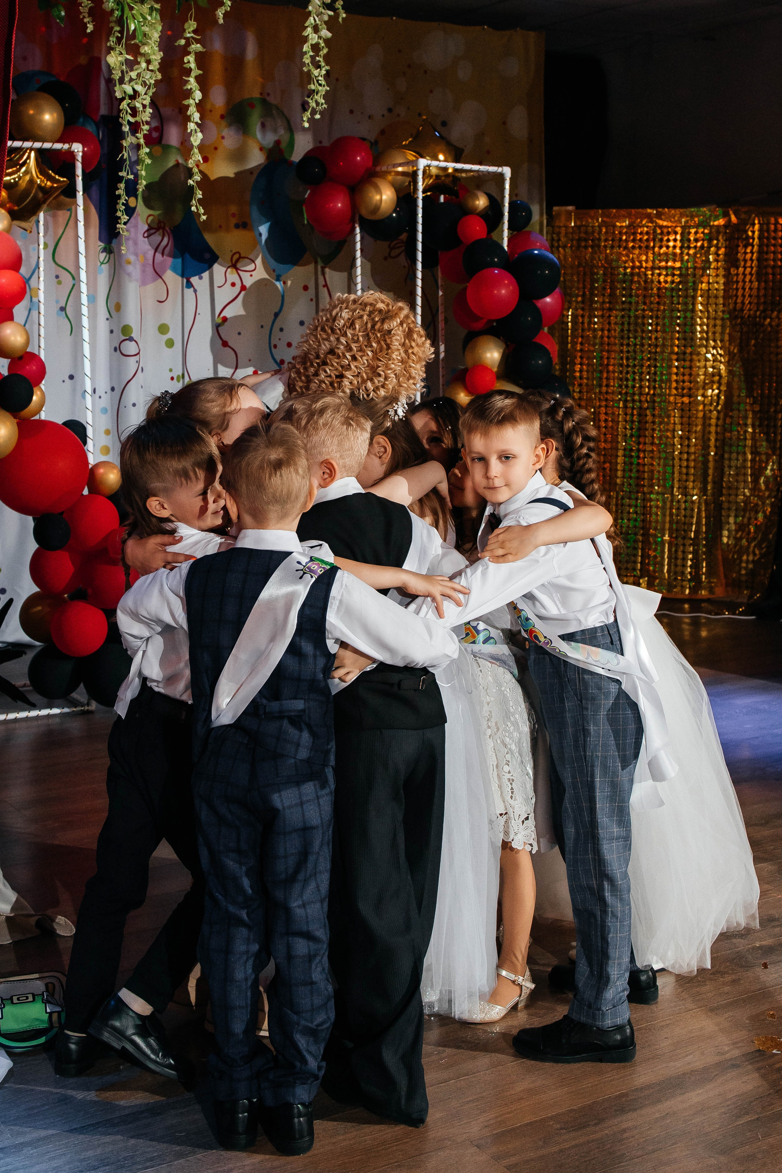 Выпускной в ЛИМПИК. Фотограф в Санкт-Петербурге Виктория Безверхая