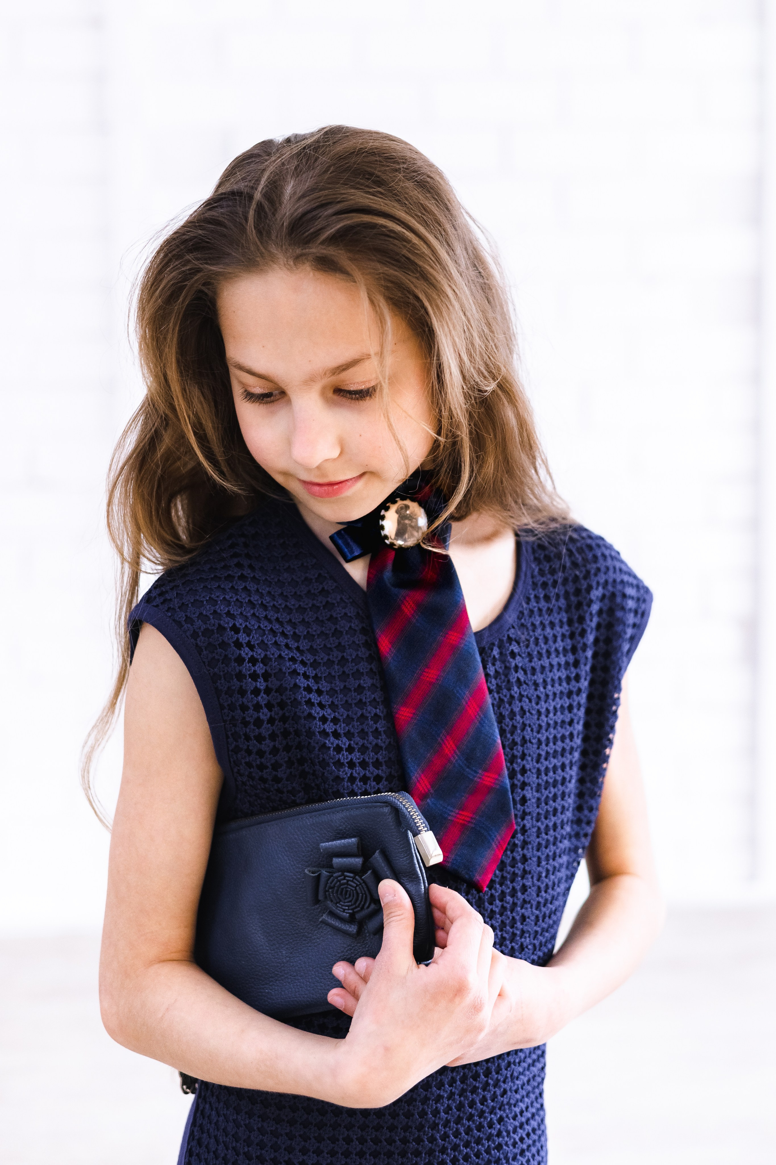 Галстук-переделка — стильное решение для оригинального образа девочки-подростка. Школа для девочек во Владивостоке — Само Совершенство