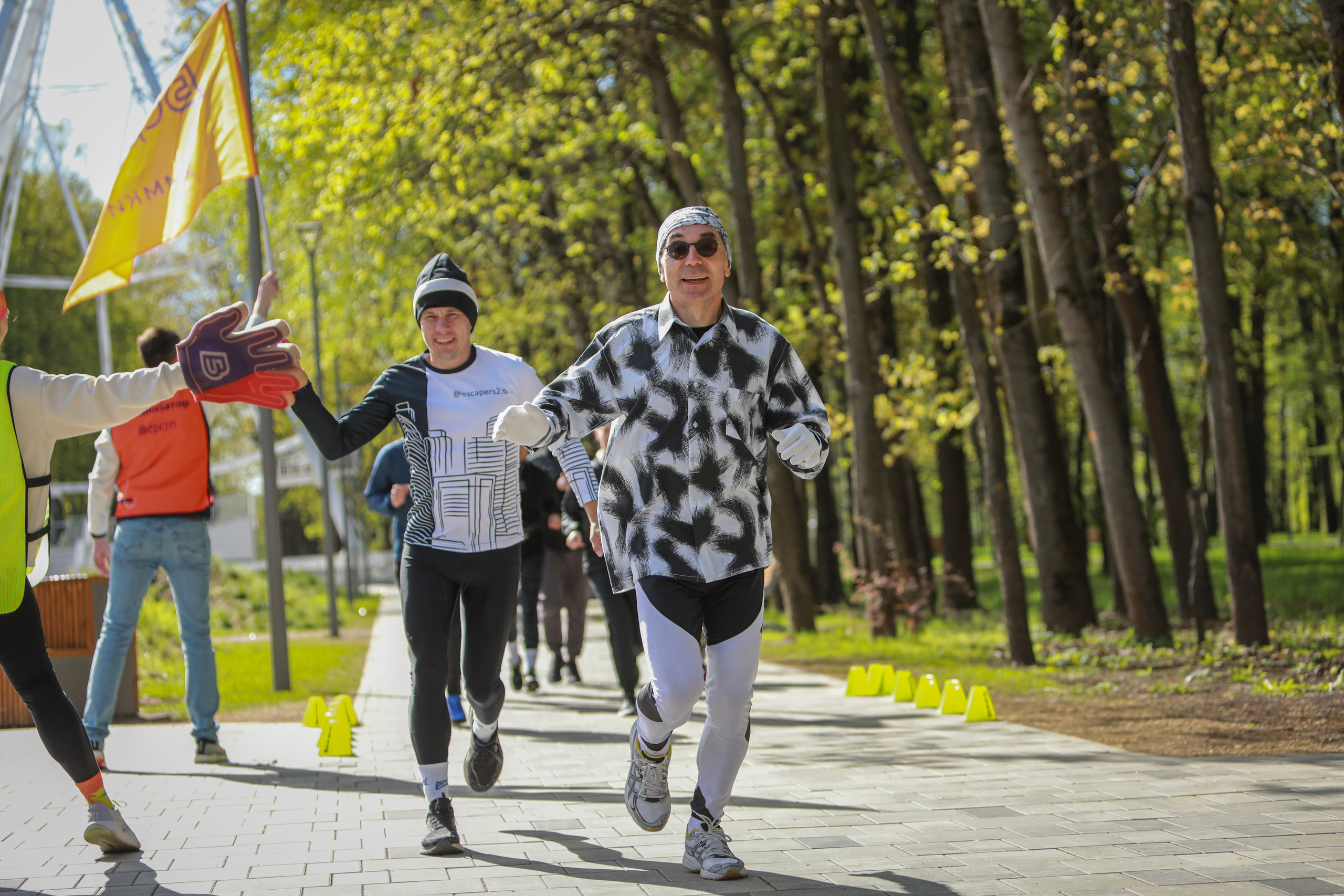 Черно-белый 101 забег 5 вёрст Химки. Фотограф Сергей Ловкий