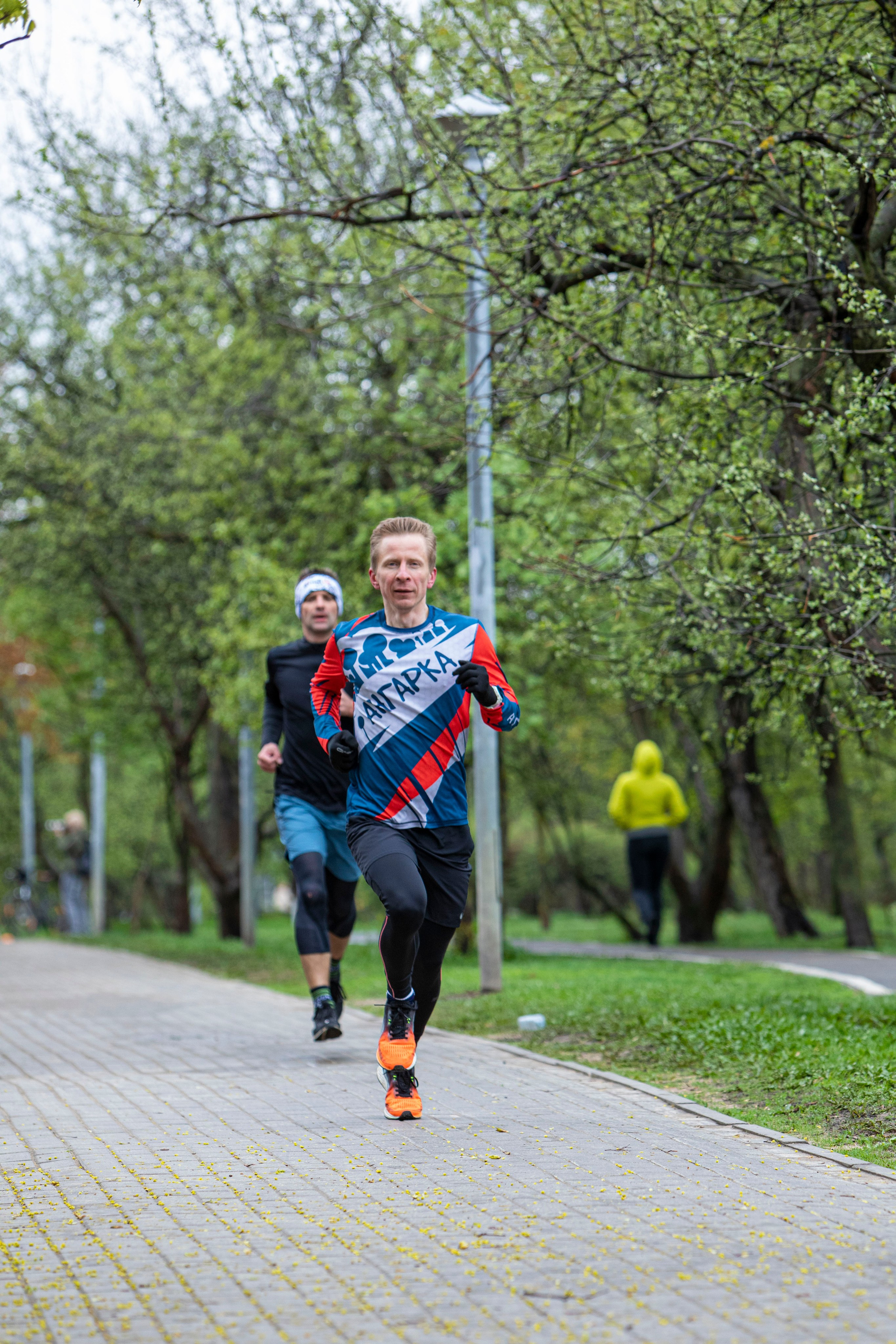 Парковый забег Ангарские пруды 29 апреля 2023 г. Фотограф Сергей Ловкий