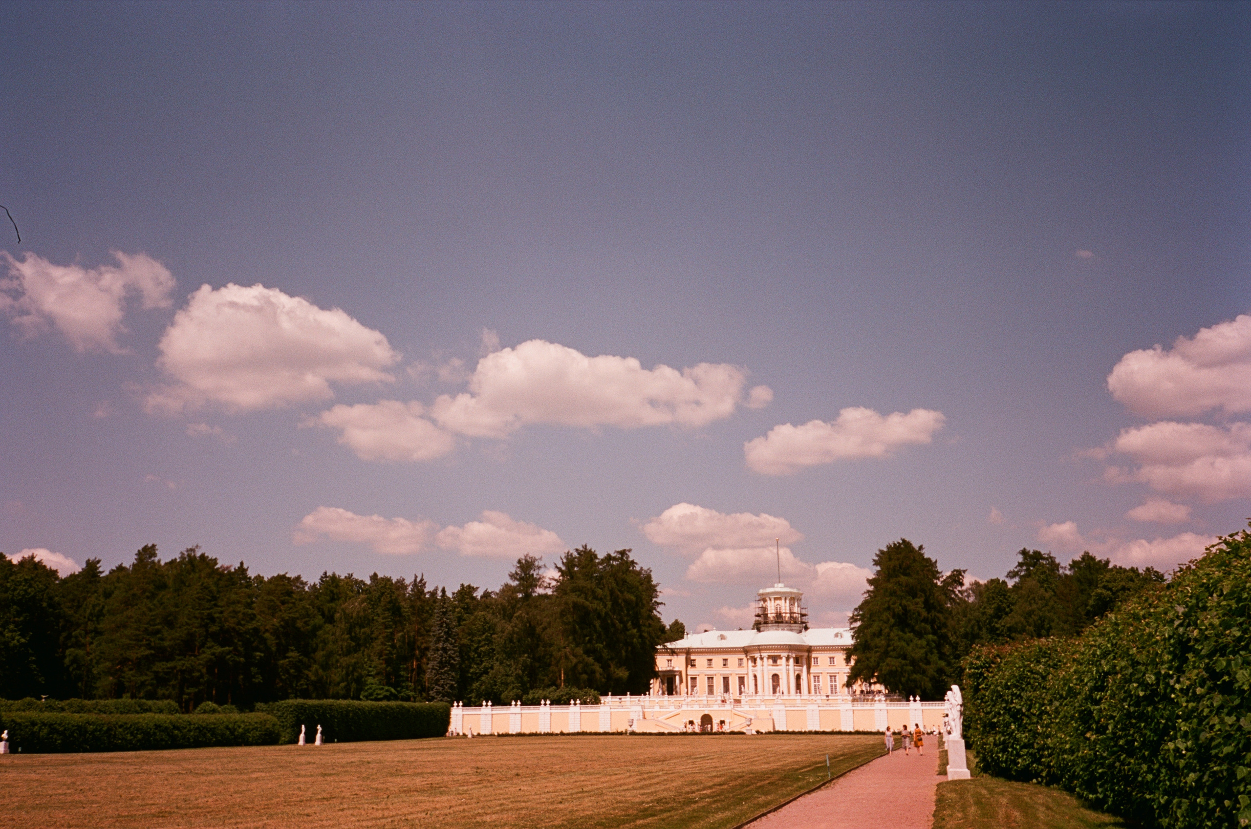 Архангельское. Лето. Июль. Фотограф-документалист Мария Осокина