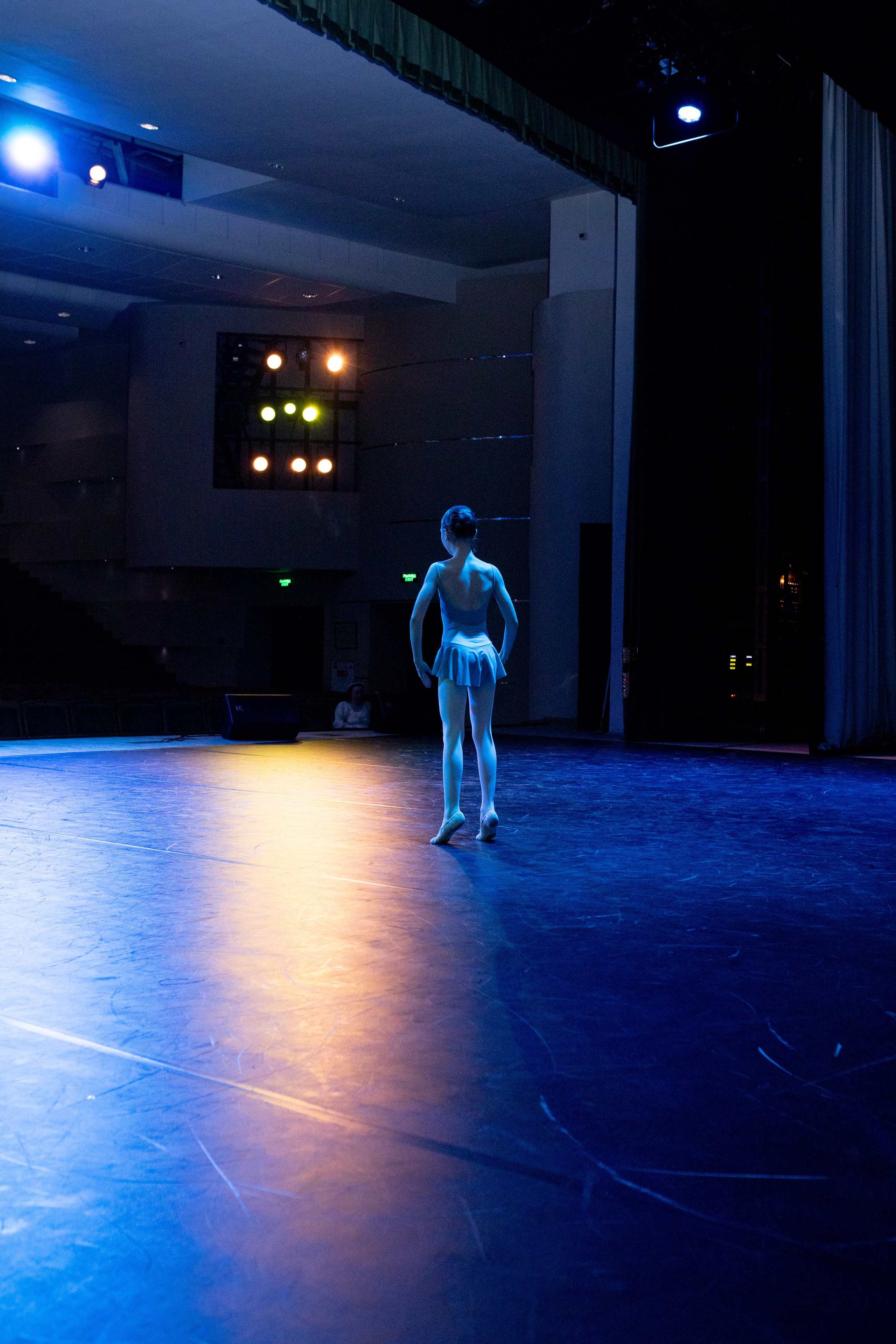 Закулисье отчетного концерта студии балета и растяжки «Левита». Фотограф в Новосибирске Ася Зверева