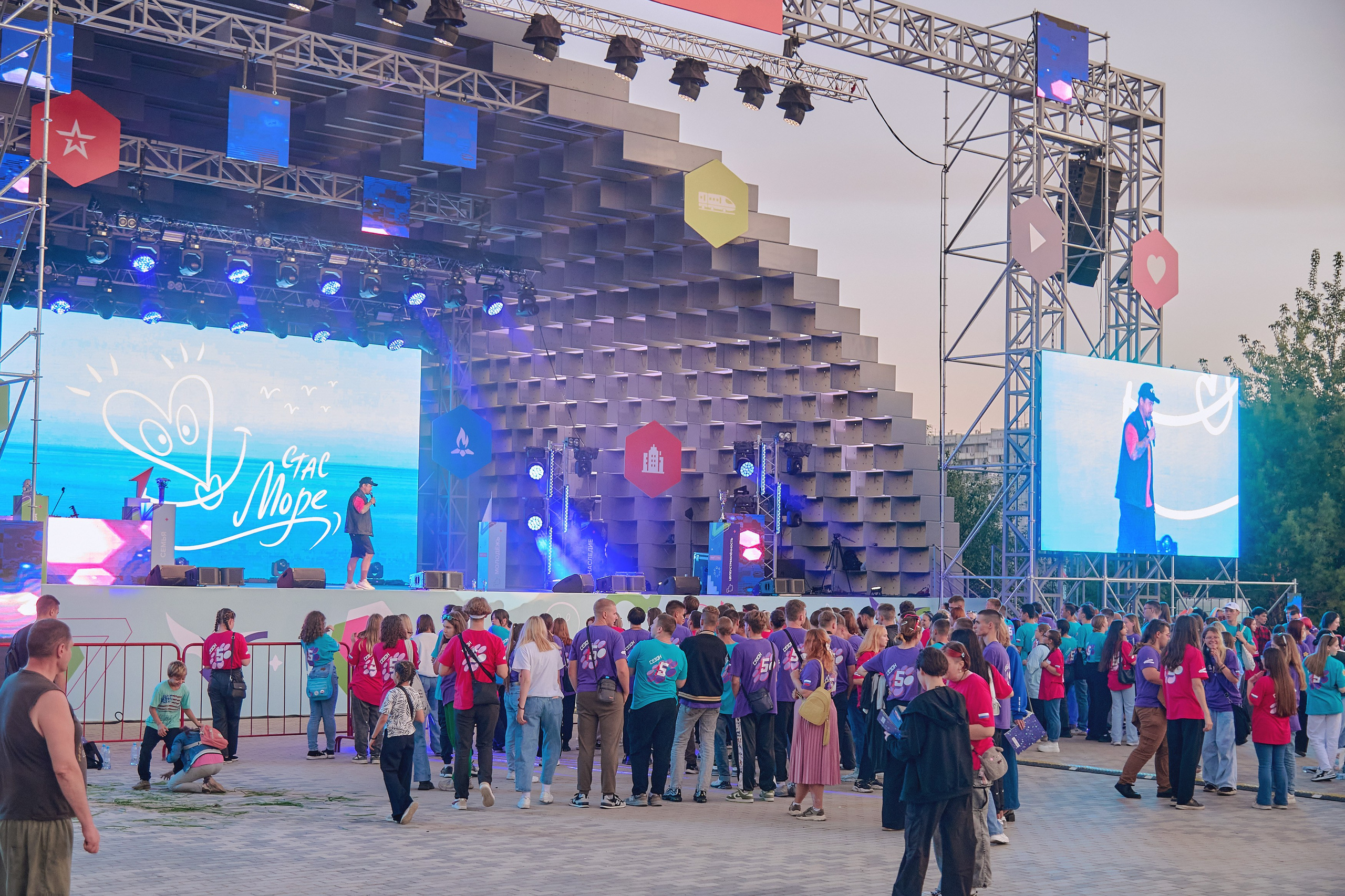 Большая перемена. Фотограф Яковлев Роман — Красноярск