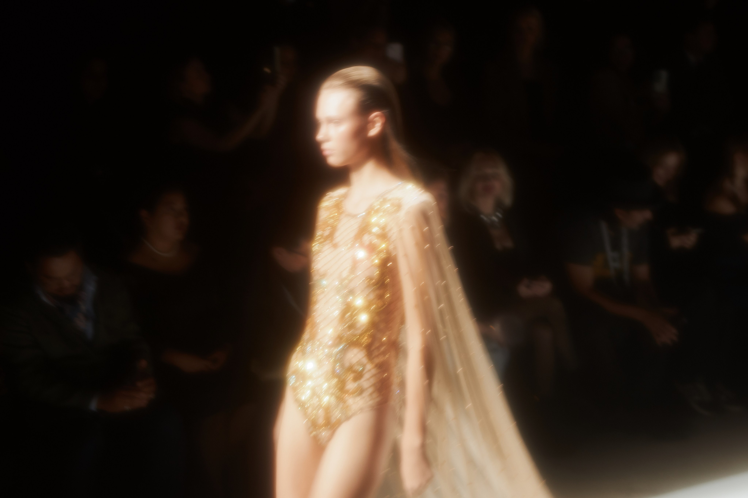 Неделя Моды в Москве Октябрь 2024 (Цвет). Фотограф в Мурманске Оксана Черноморец