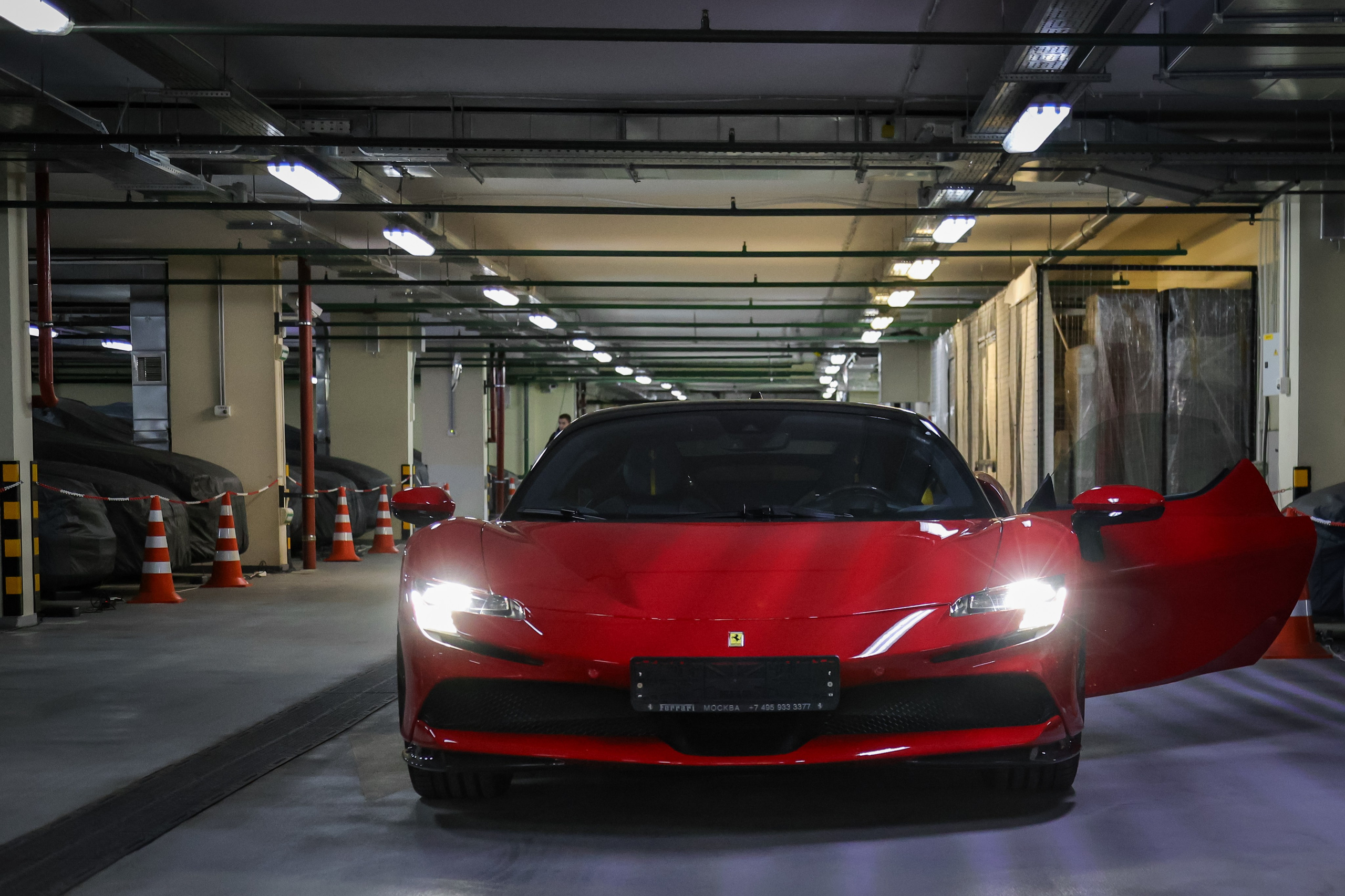 FERRARI SF90 STRADALE. Mixturecaptures